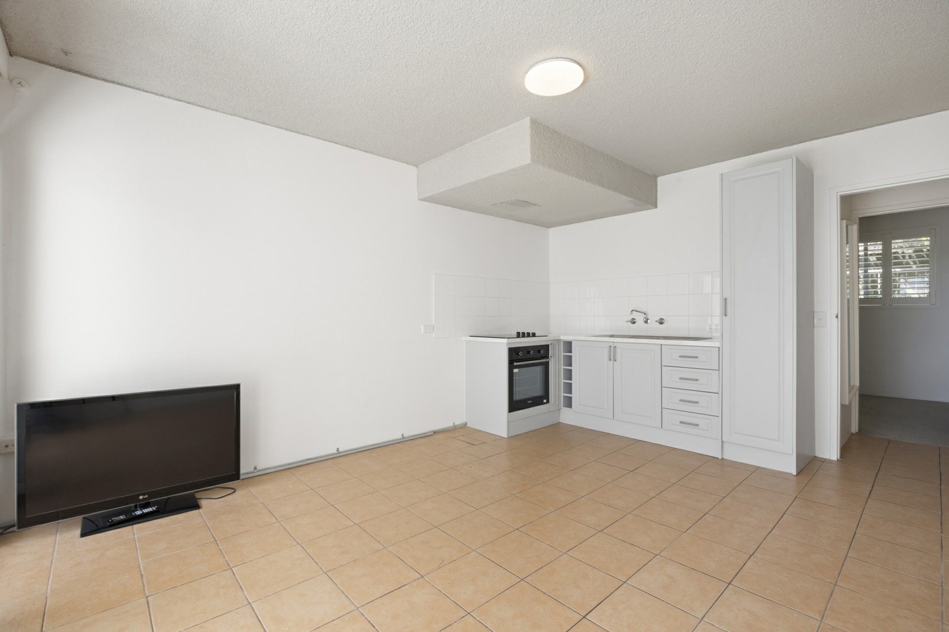 65/4 Wilkins Street — photo 2 of 10