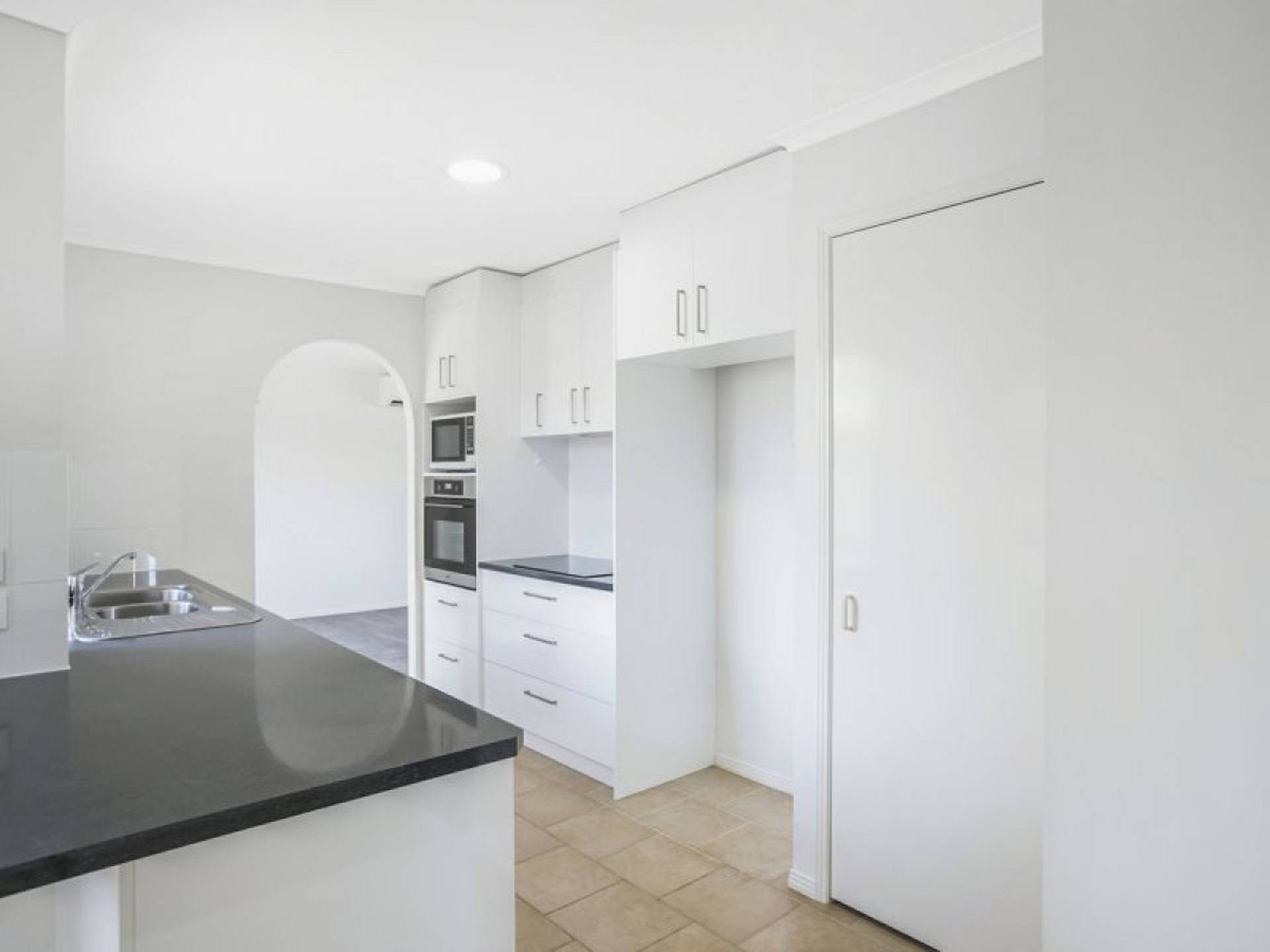 1 Tea Tree Court, VICTORIA POINT