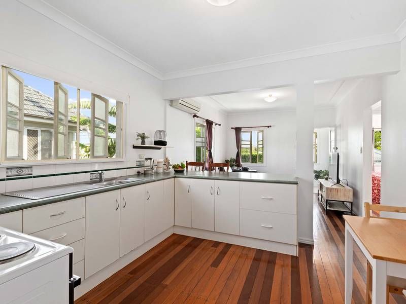 19 MacKenzie Street, MANLY WEST