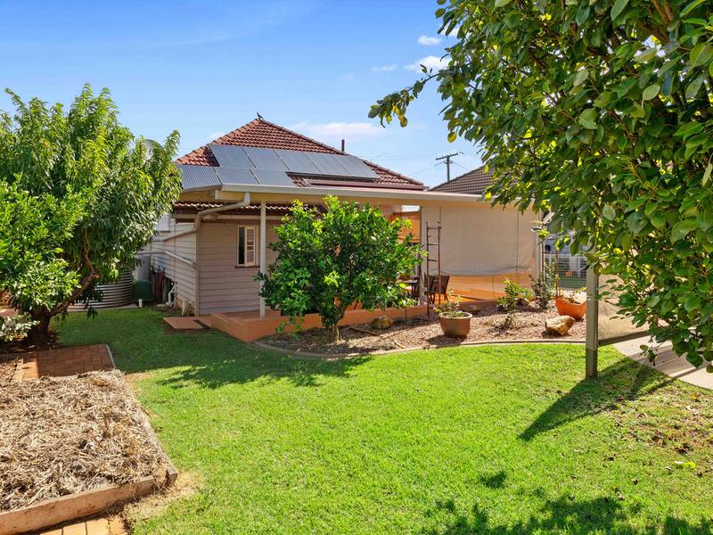 19 MacKenzie Street, MANLY WEST