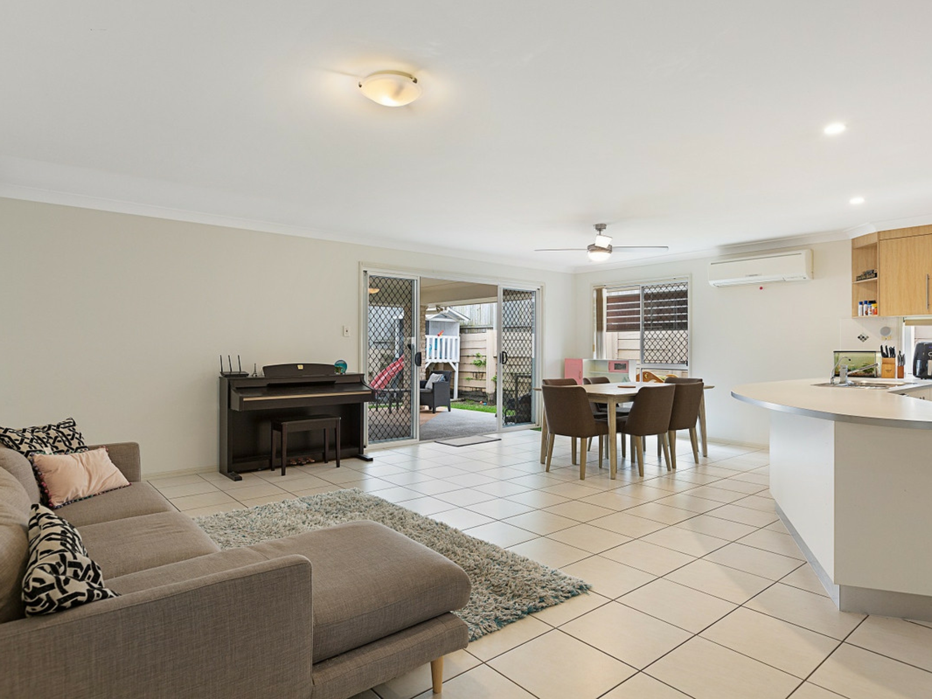 12 Daphne Place, WAKERLEY