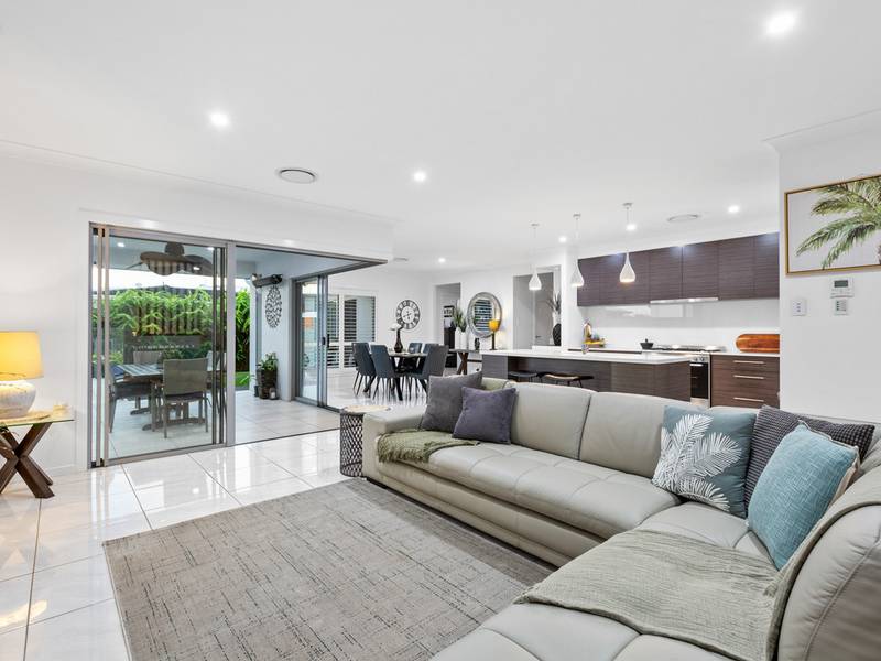 10 Nadine Crescent, THORNLANDS