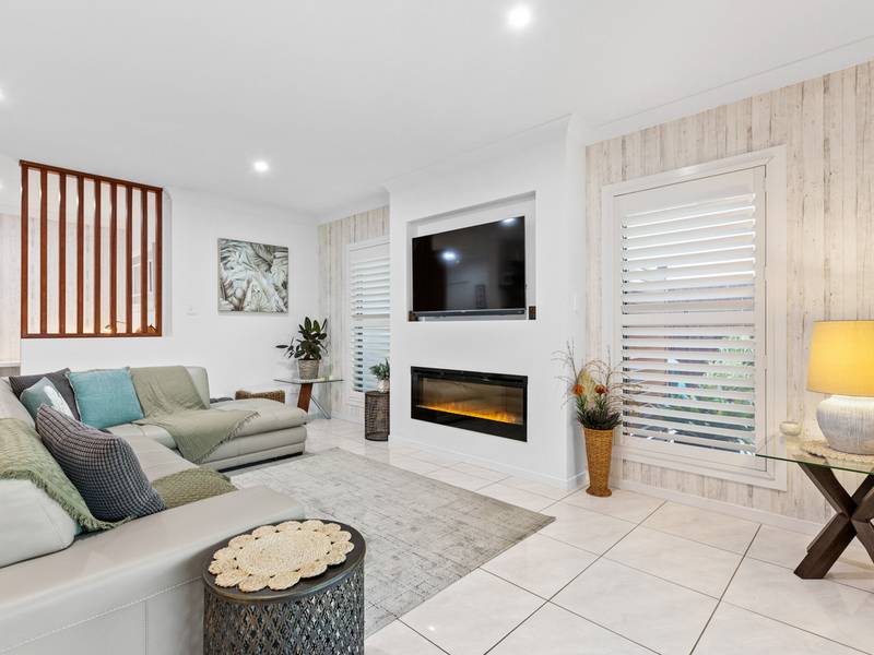 10 Nadine Crescent, THORNLANDS