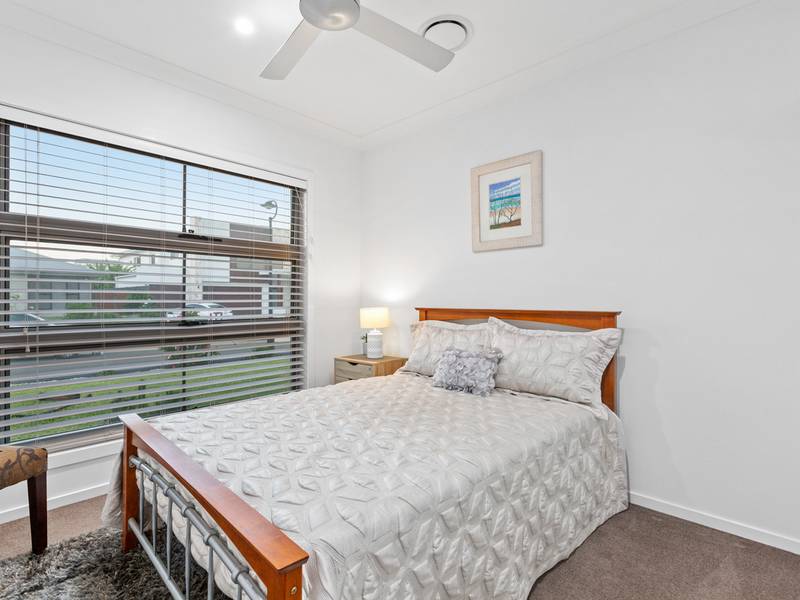 10 Nadine Crescent, THORNLANDS