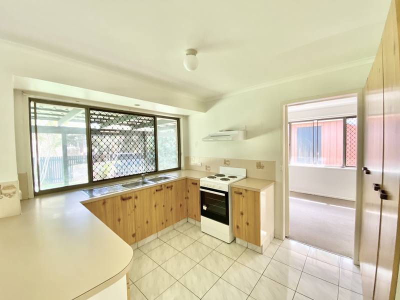 27 Burwood Road, ALEXANDRA HILLS