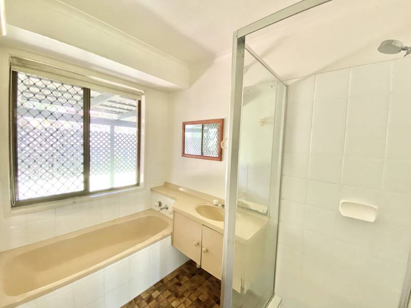 27 Burwood Road, ALEXANDRA HILLS