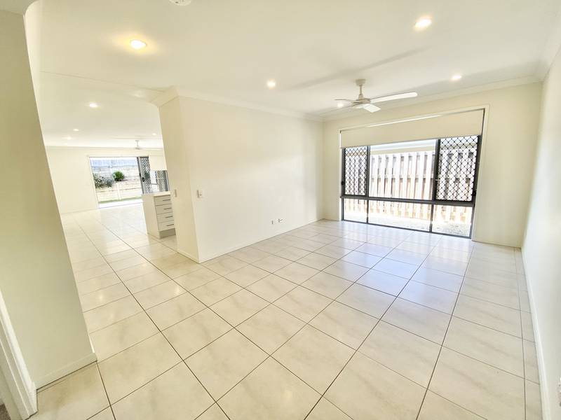 11 McBride Circuit, THORNLANDS