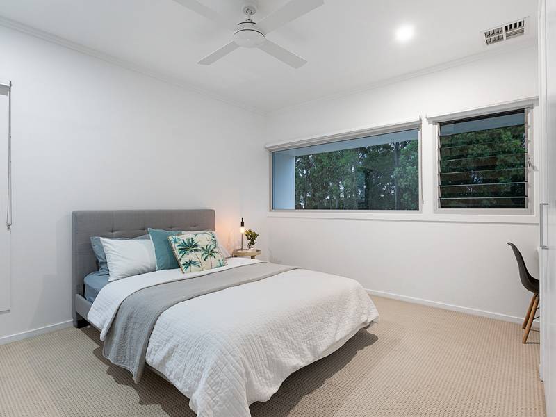 15 Nadine Crescent, THORNLANDS