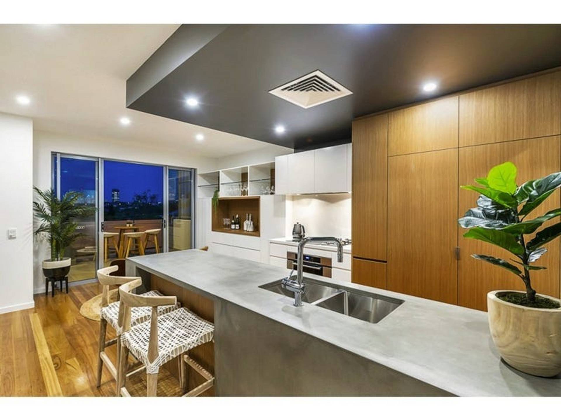 19/56 Bellevue Tce, ST LUCIA