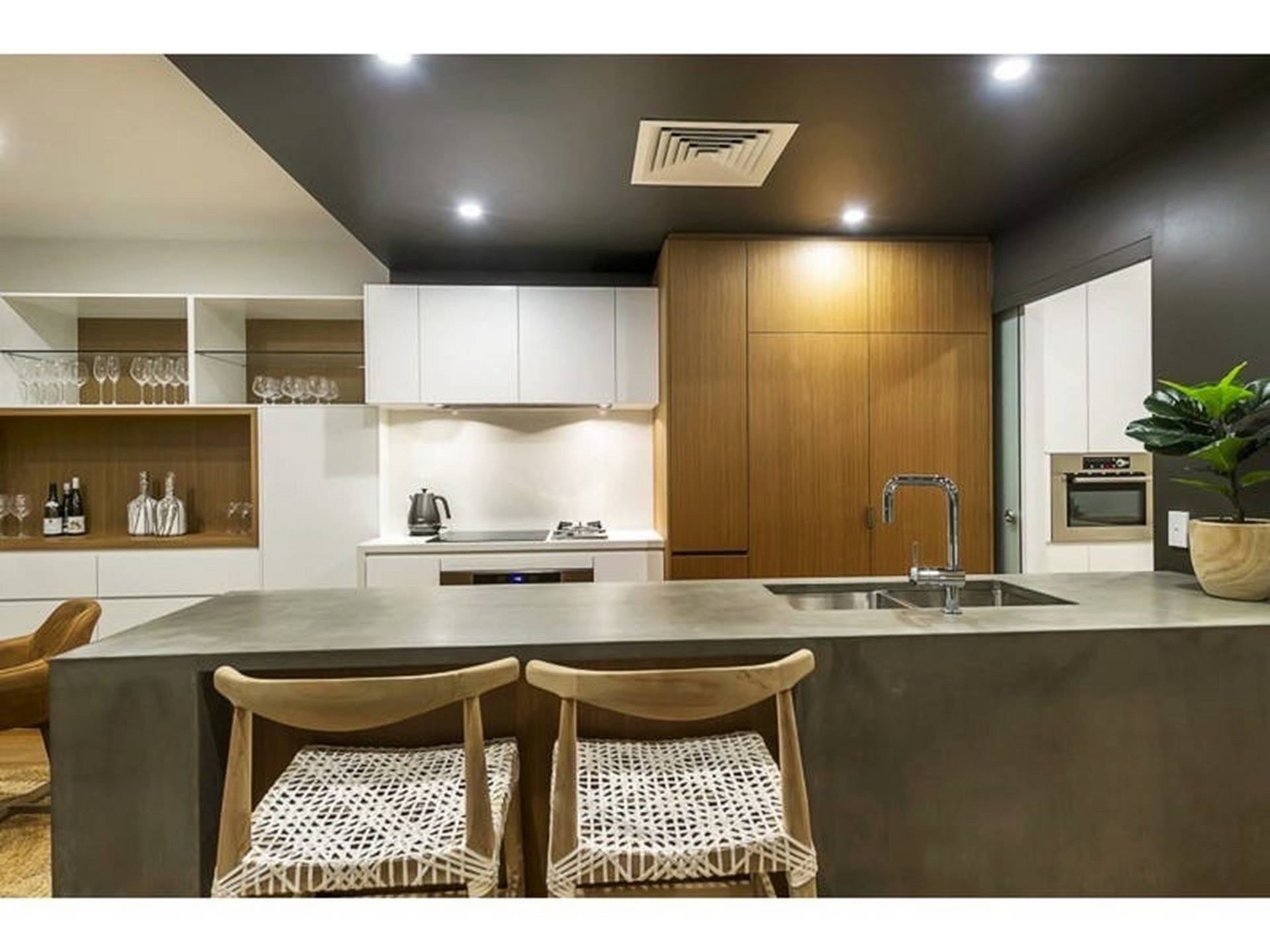 19/56 Bellevue Tce, ST LUCIA