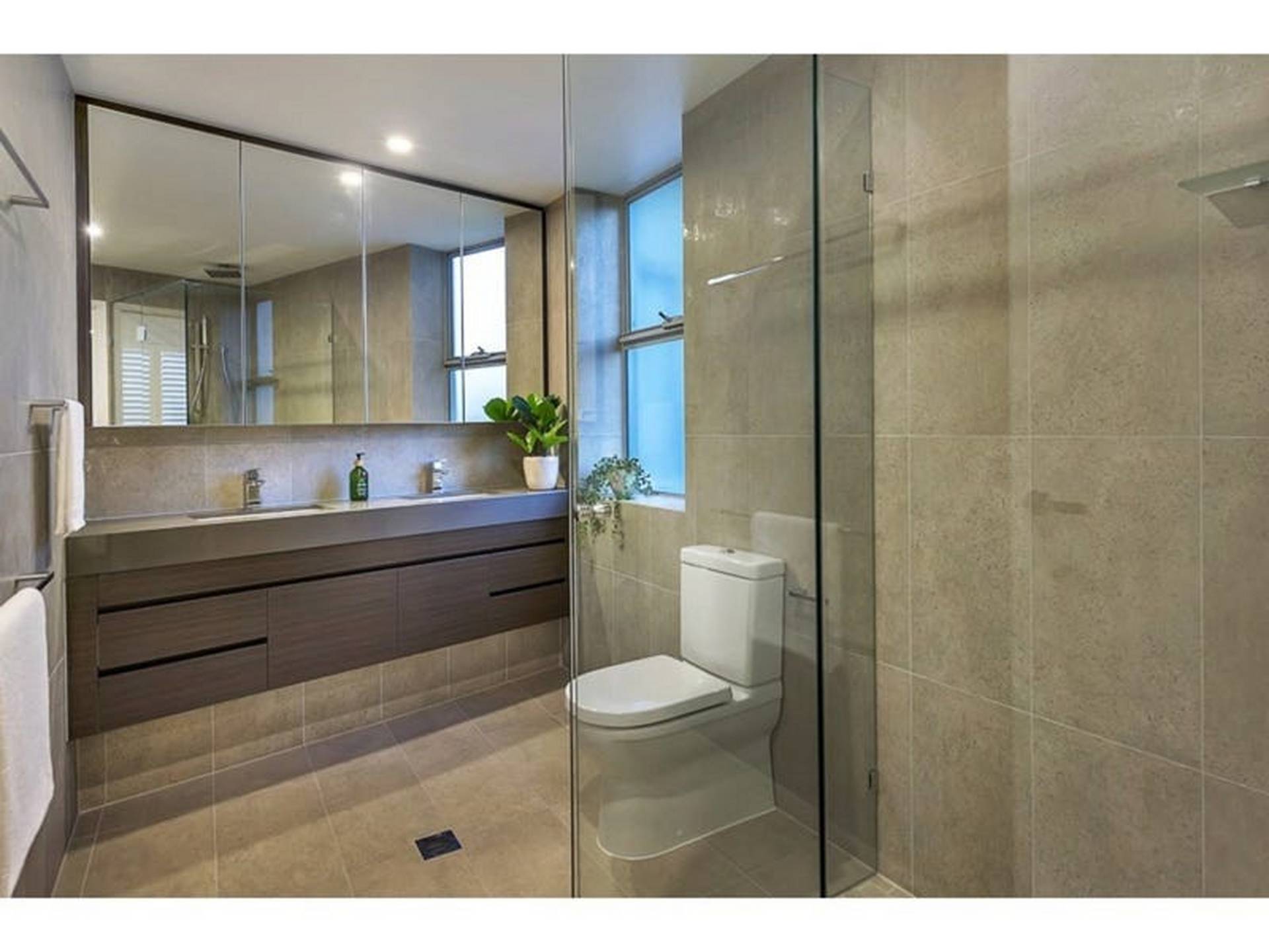 19/56 Bellevue Tce, ST LUCIA