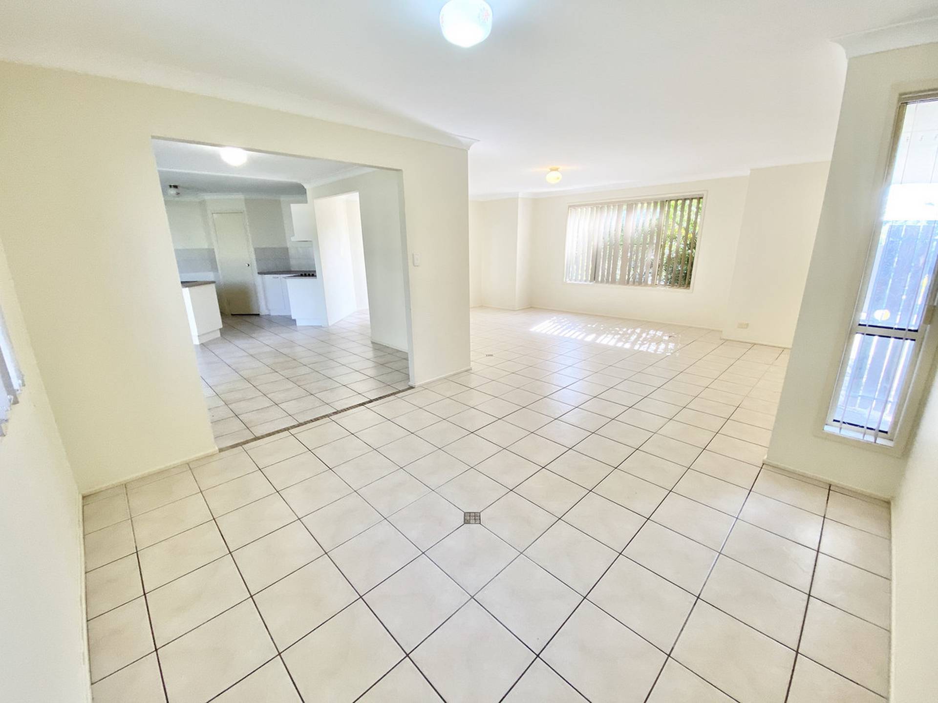 4 Coventry Court, WELLINGTON POINT