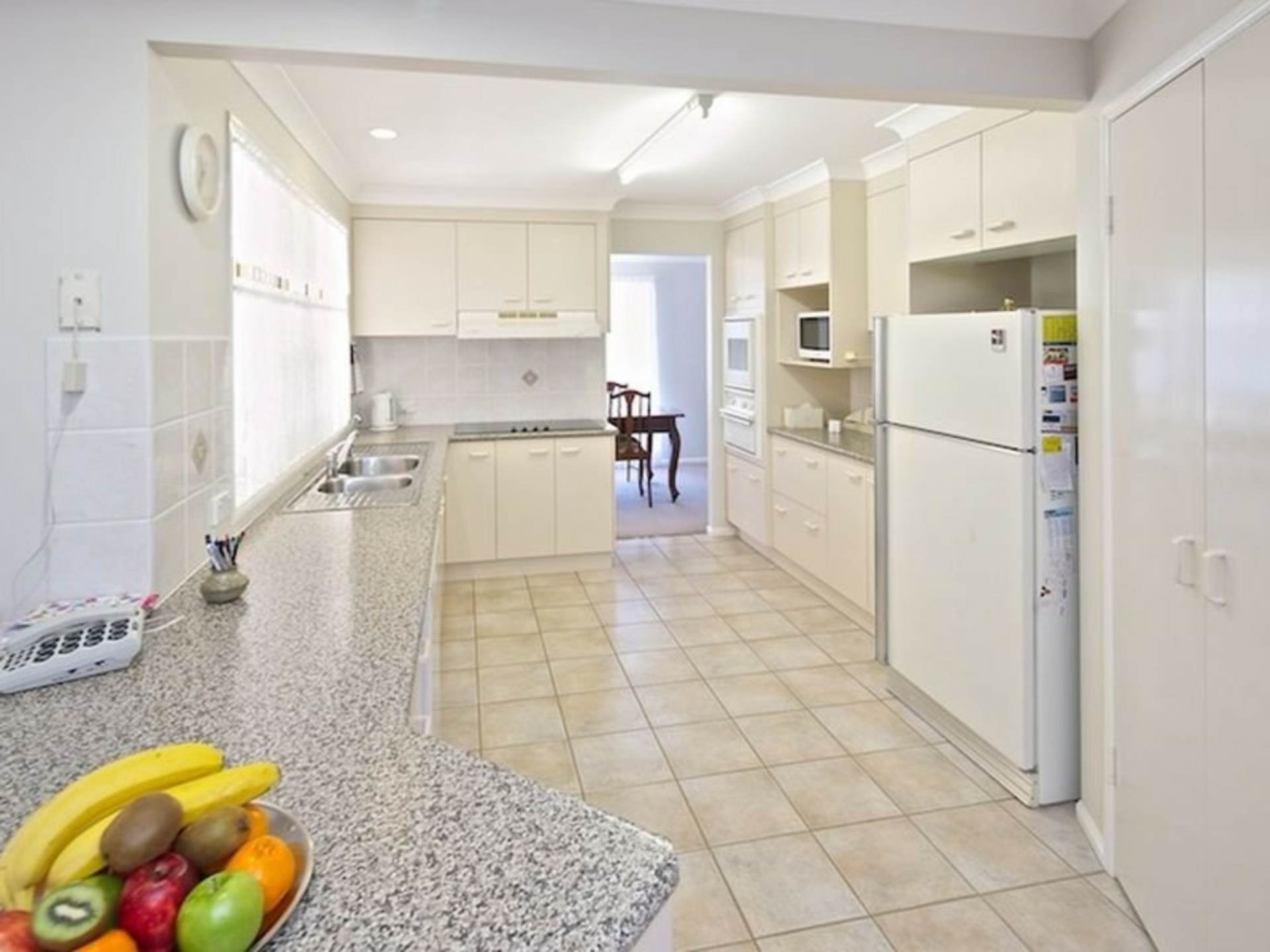 9-10 Leicester Street, BIRKDALE