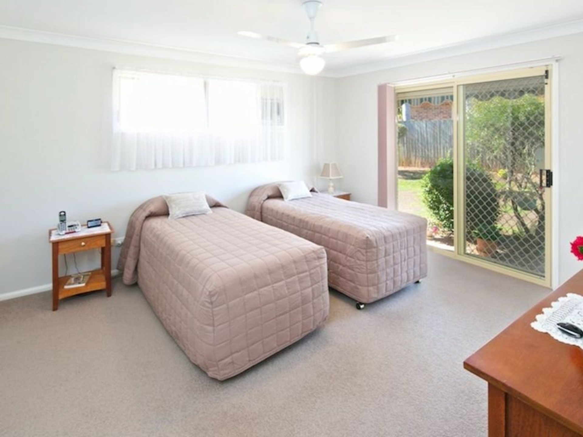 9-10 Leicester Street, BIRKDALE
