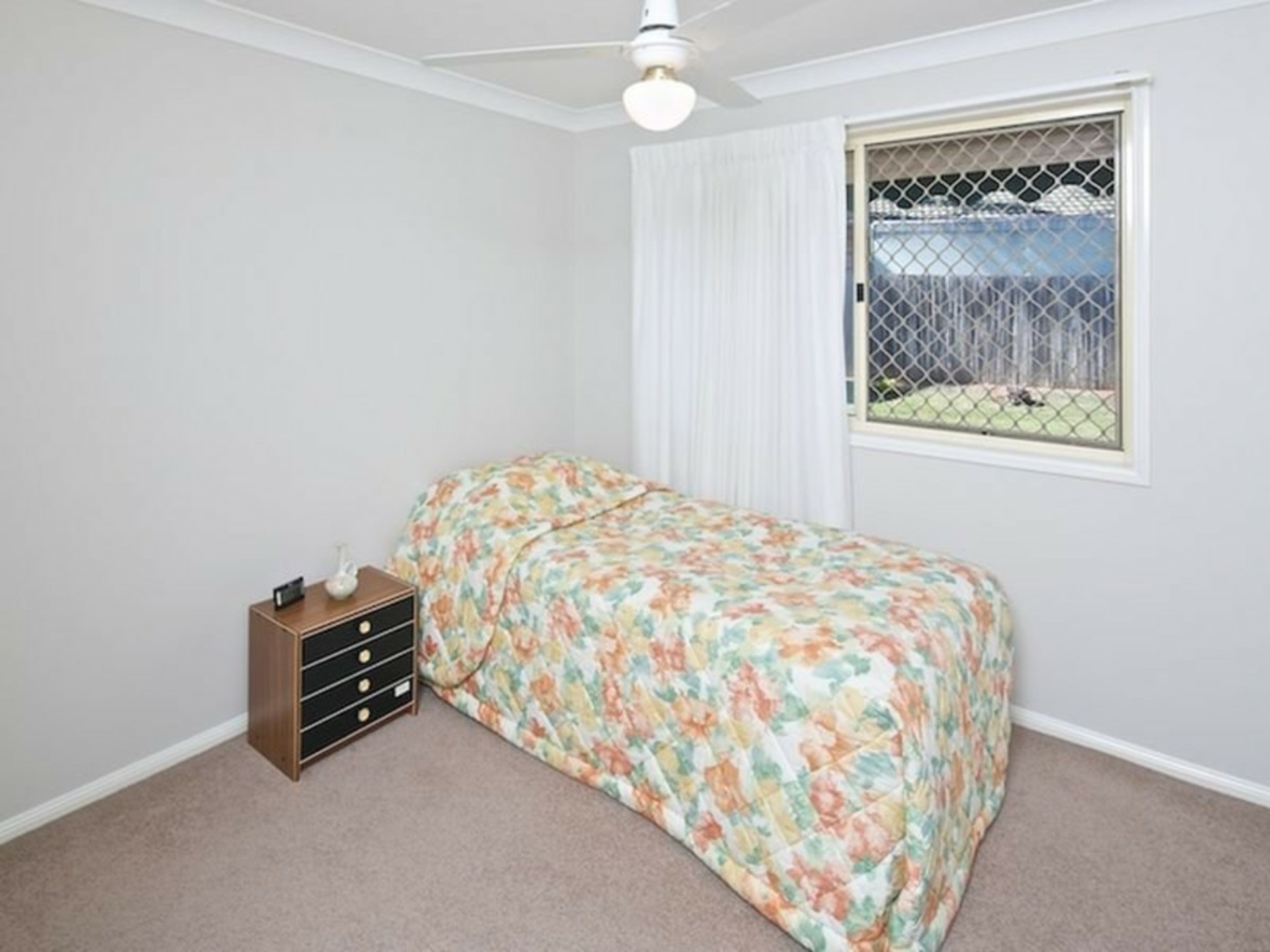 9-10 Leicester Street, BIRKDALE