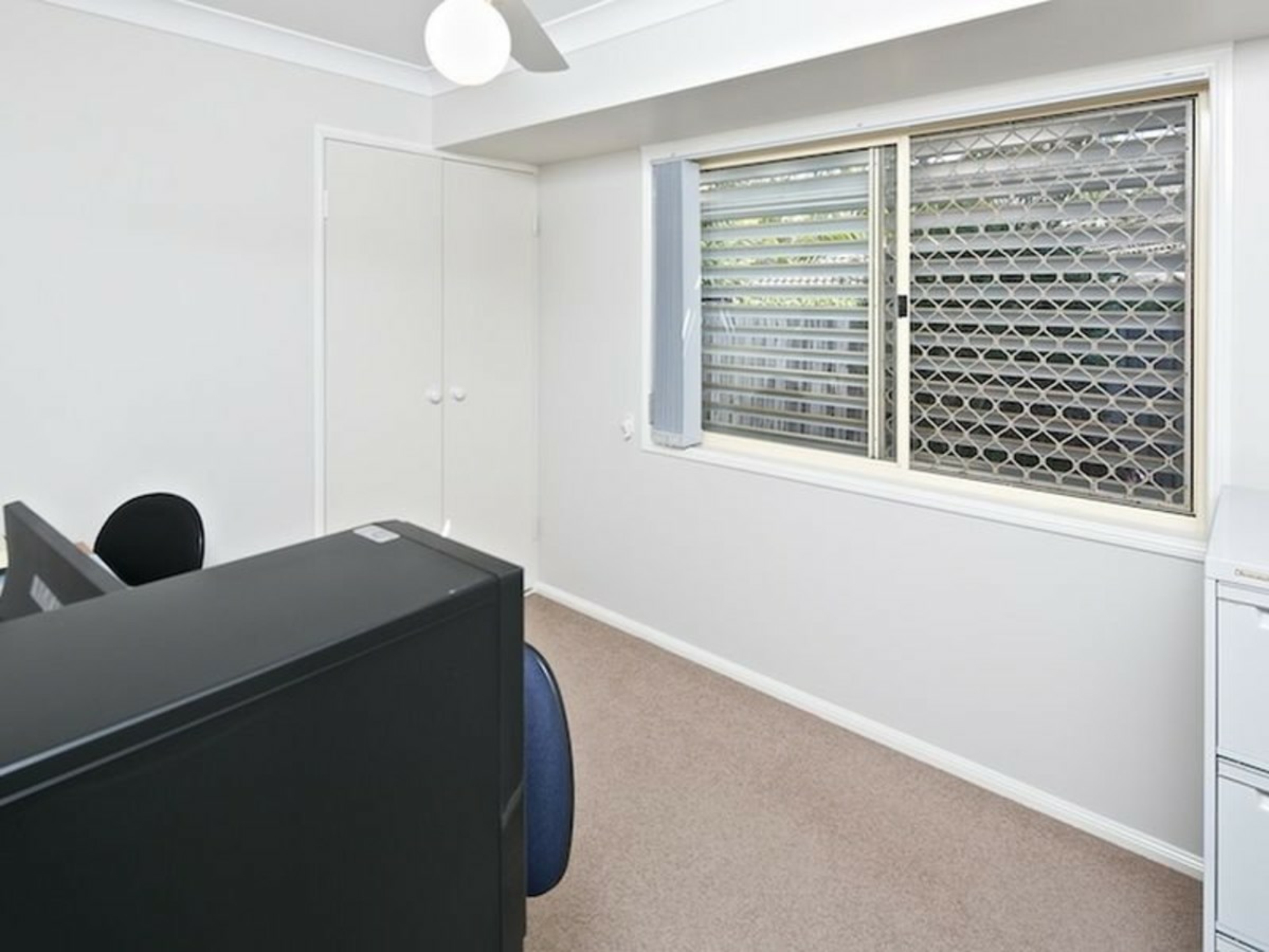 9-10 Leicester Street, BIRKDALE