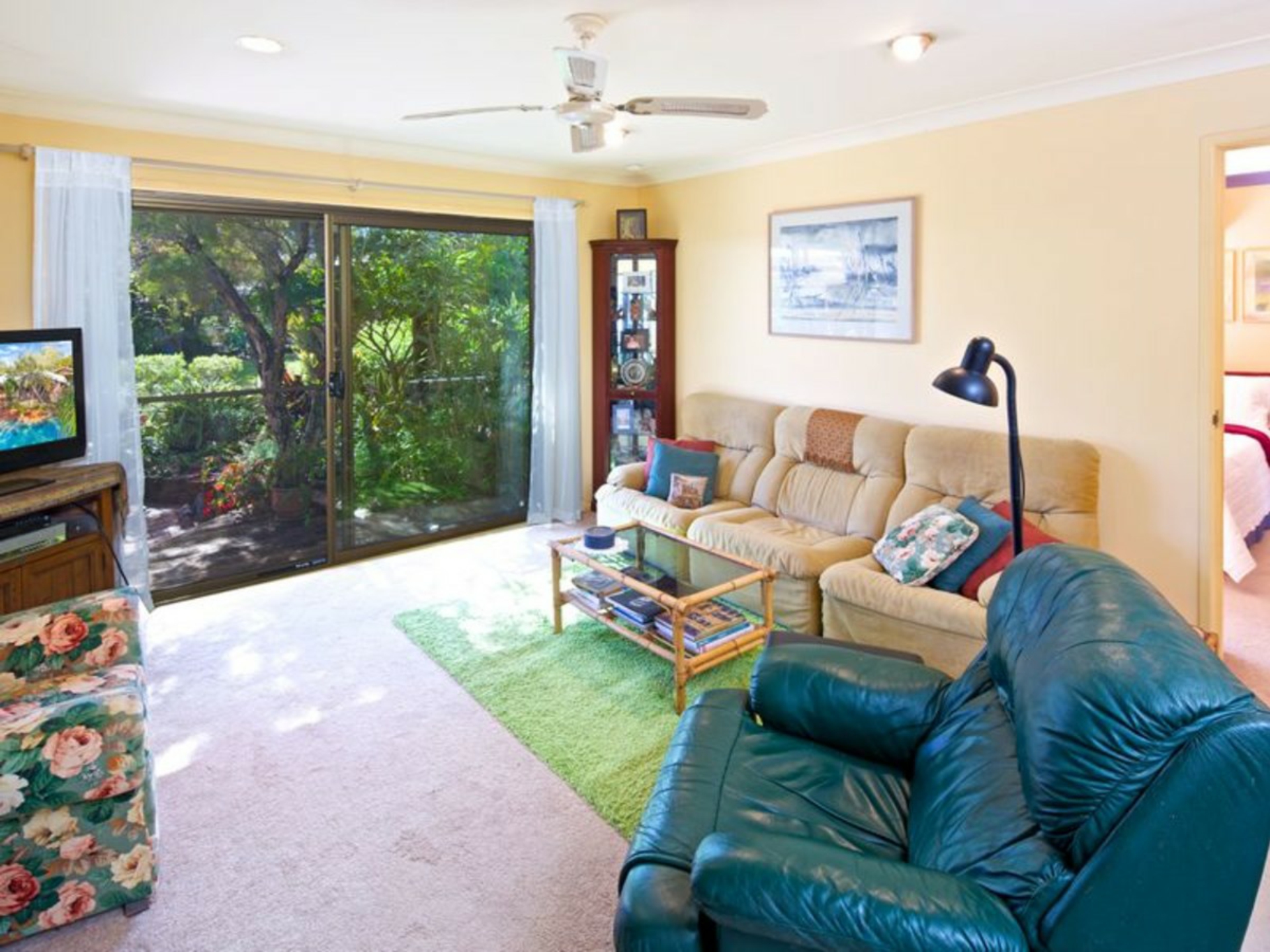 4 Stratford Court, BIRKDALE