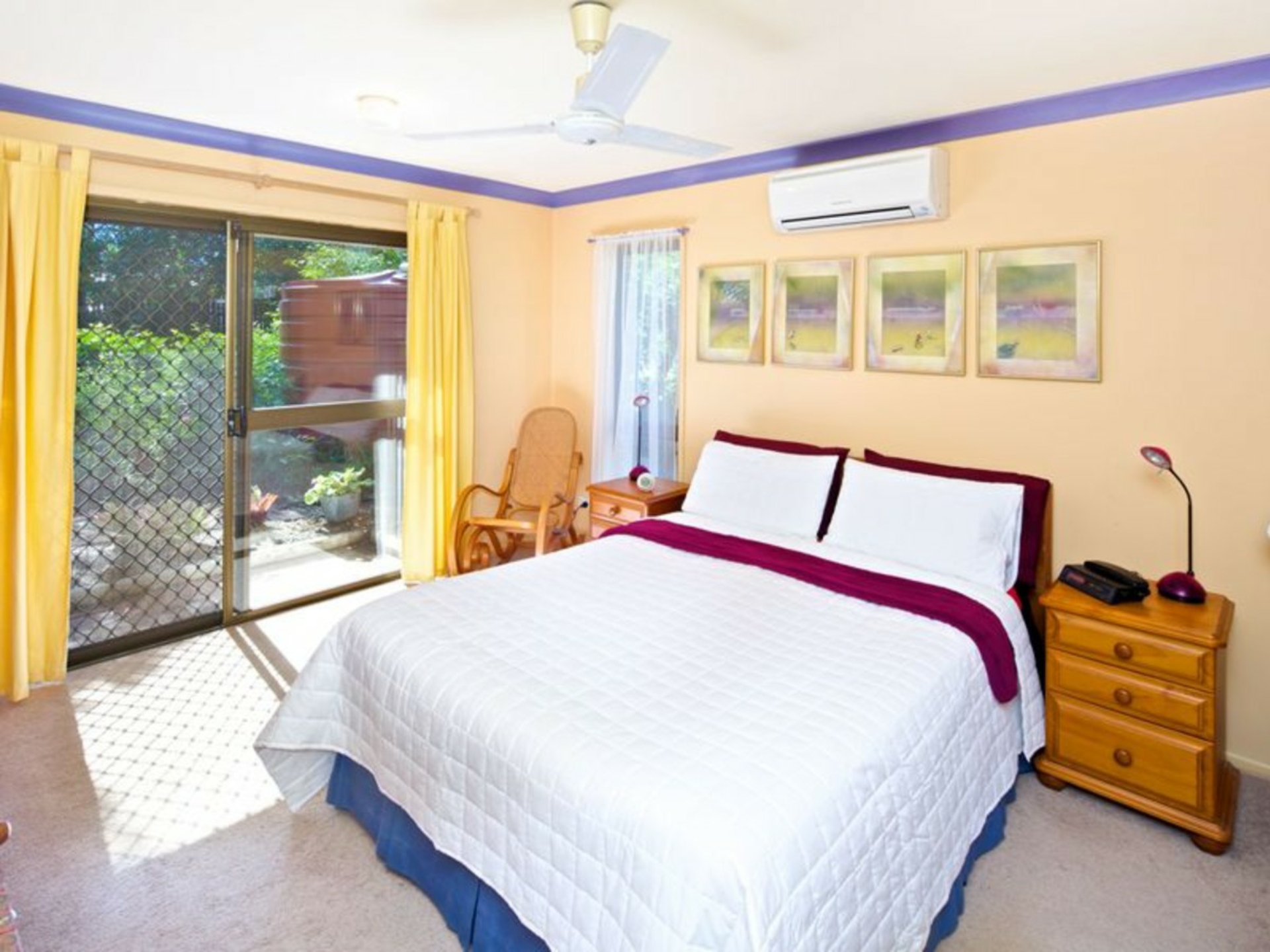 4 Stratford Court, BIRKDALE