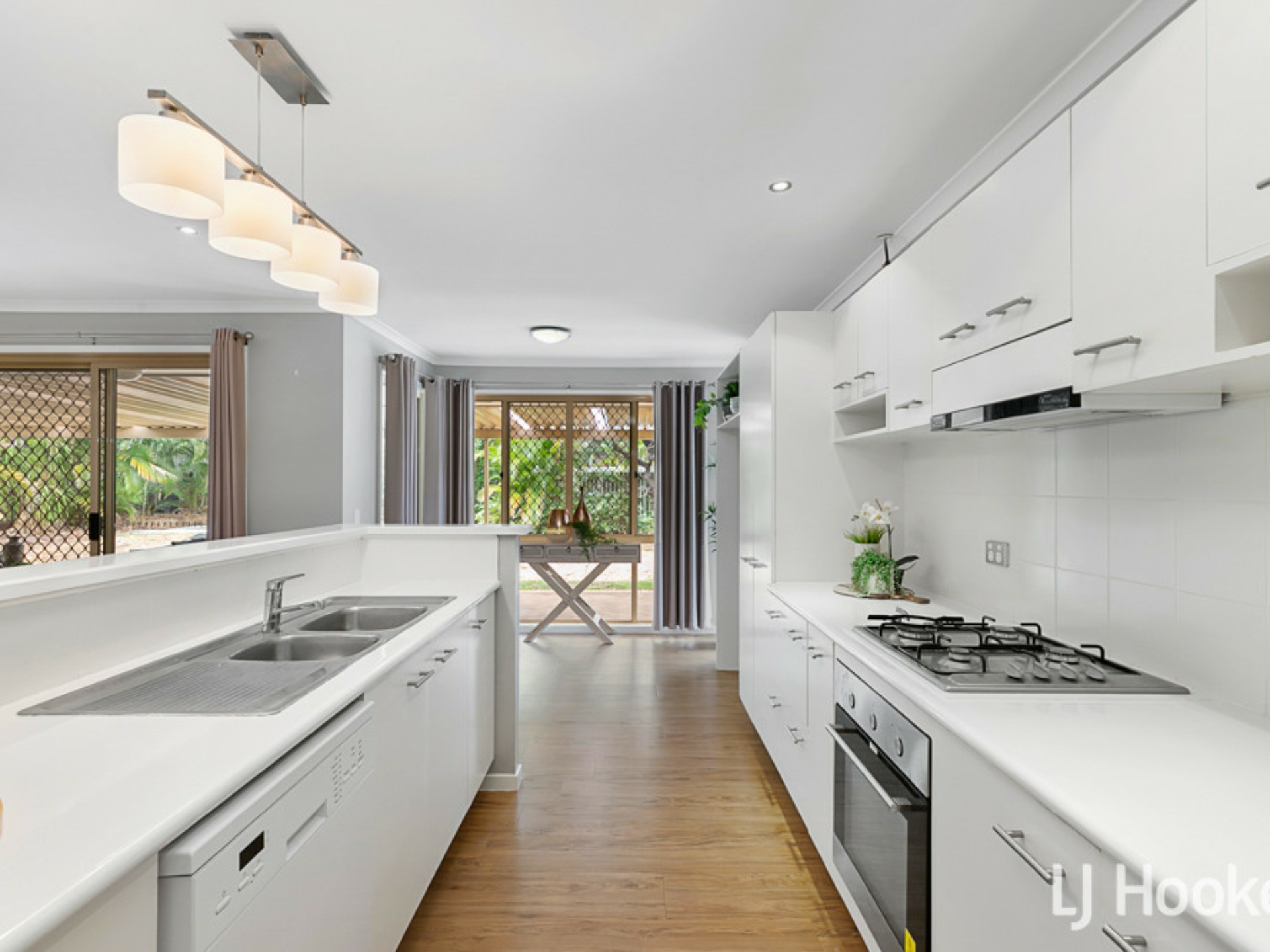 5 Finnegan Court, BIRKDALE
