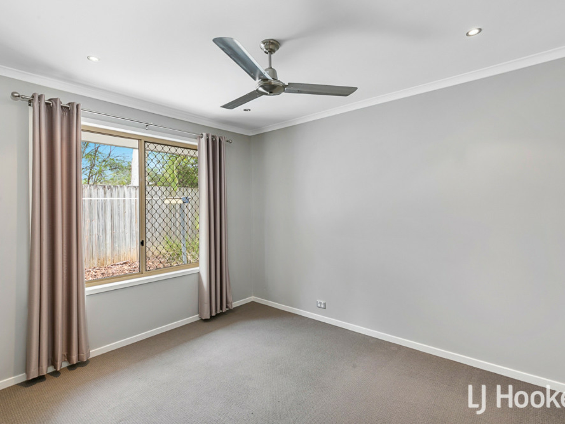 5 Finnegan Court, BIRKDALE