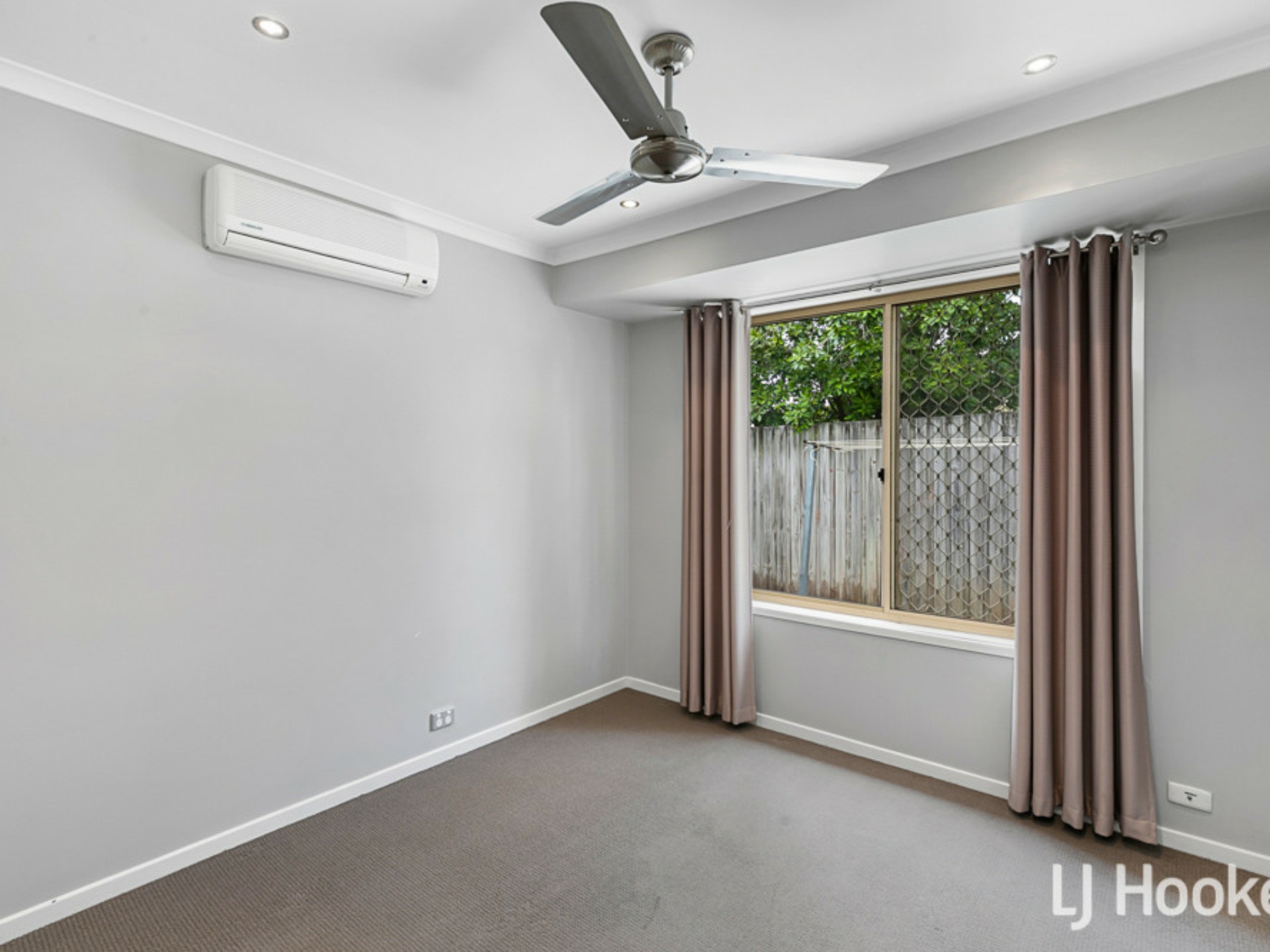 5 Finnegan Court, BIRKDALE