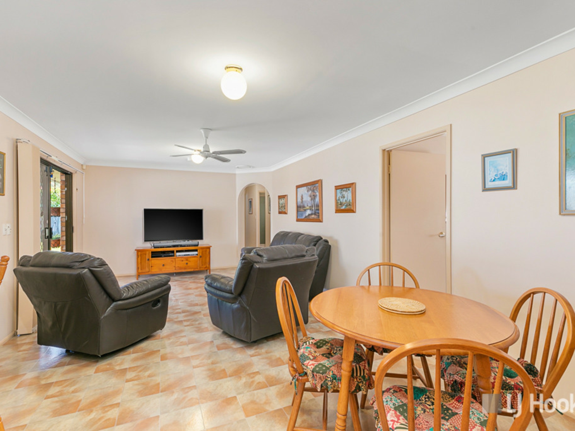 14 Glenwood Court, BIRKDALE
