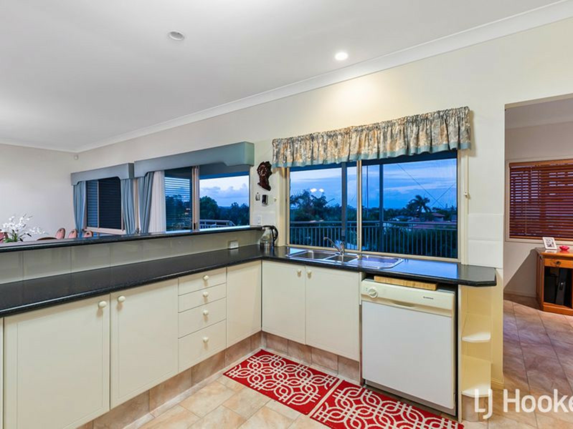 12 Maritime Court, VICTORIA POINT