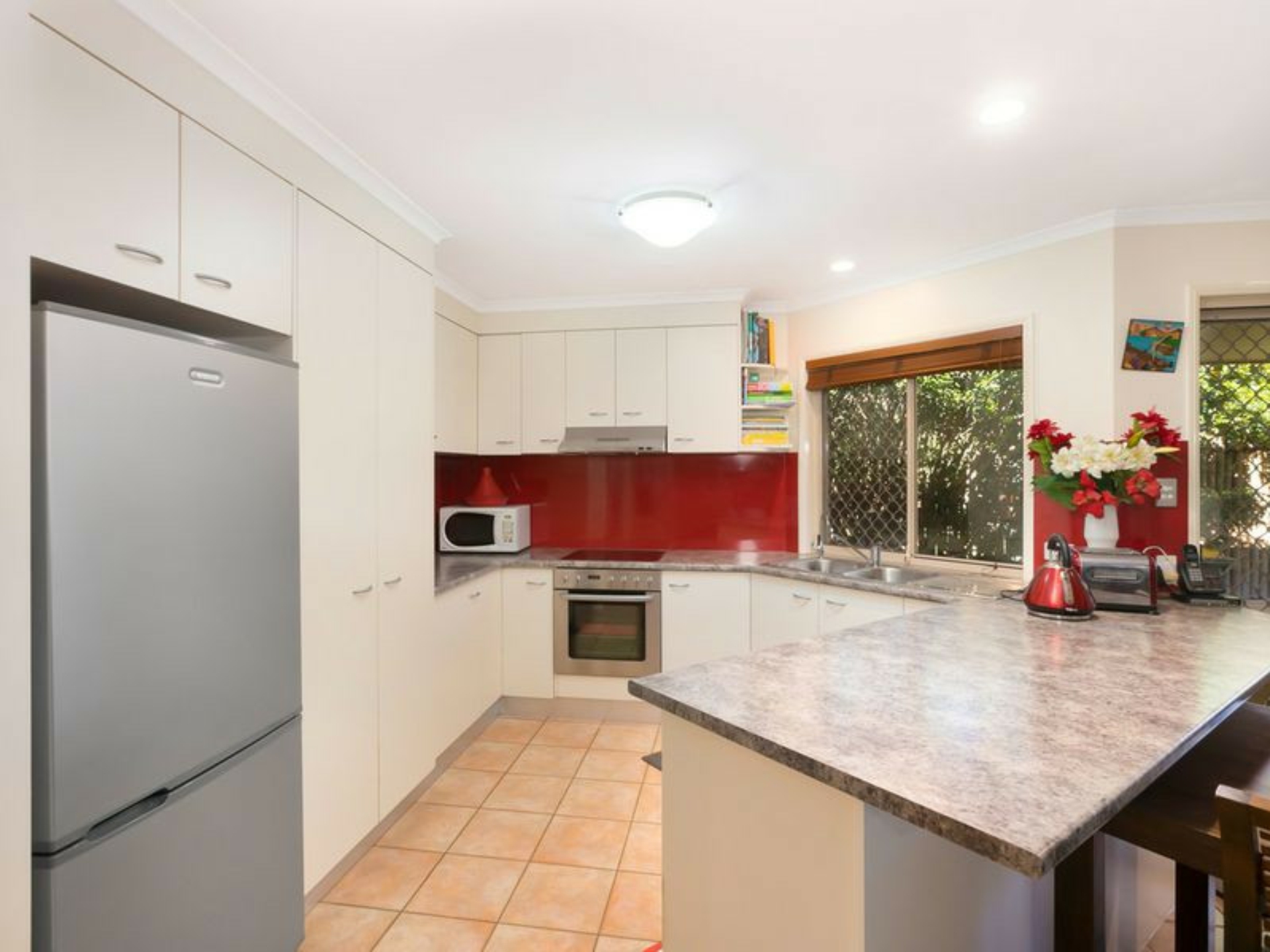9 Bauhinia Street, BIRKDALE