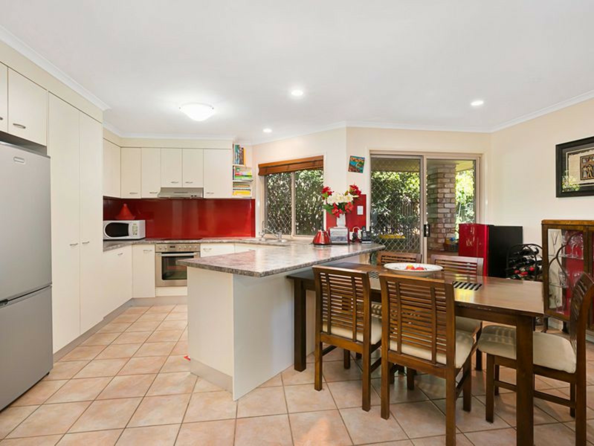 9 Bauhinia Street, BIRKDALE