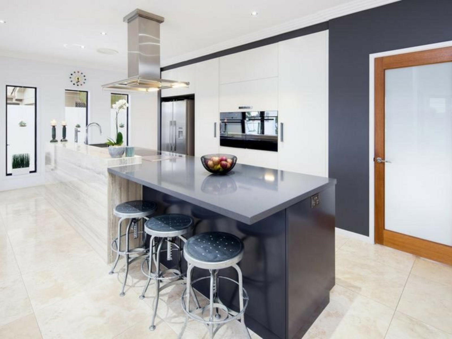 16 Marram Court, RABY BAY