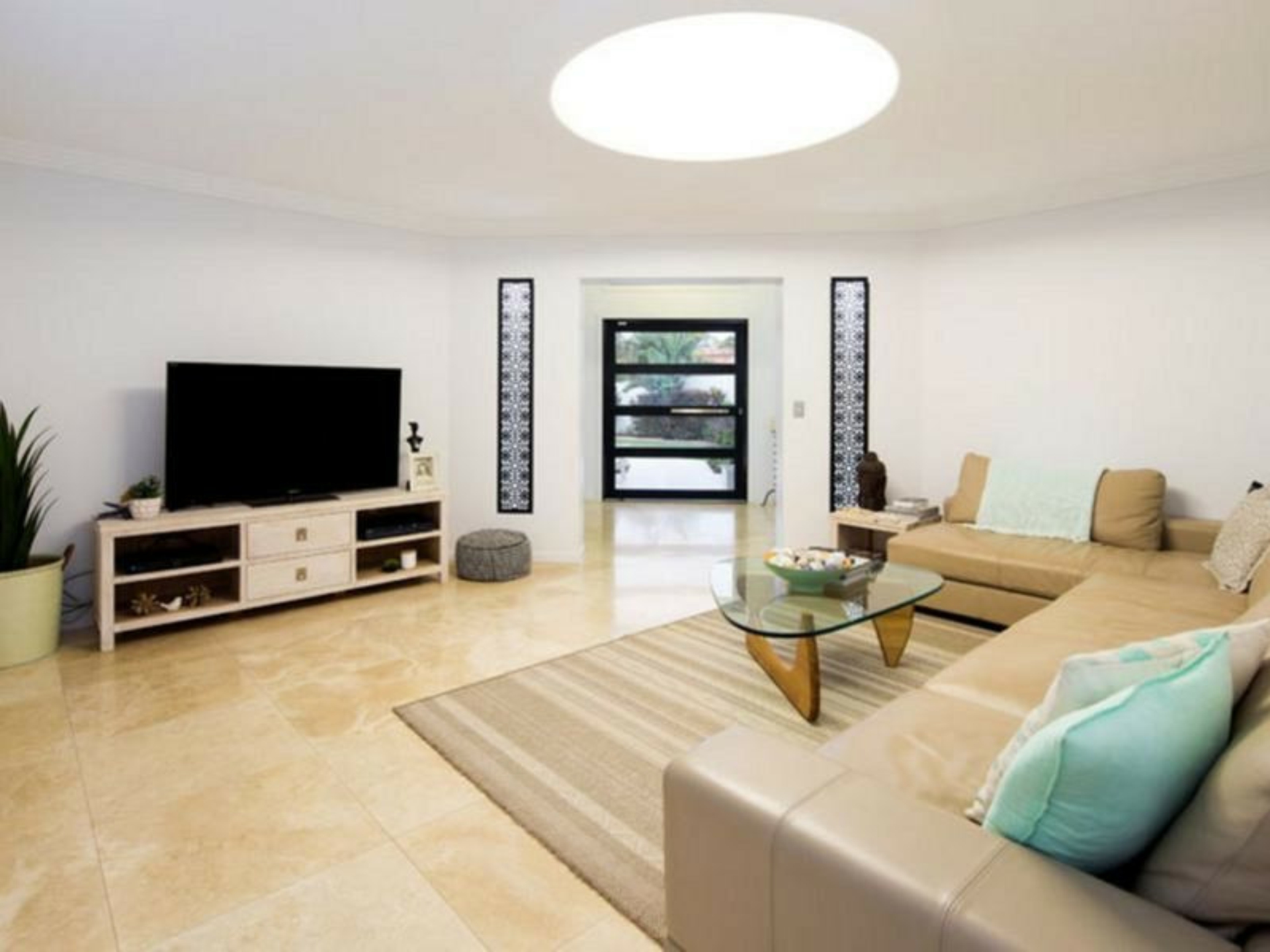 16 Marram Court, RABY BAY