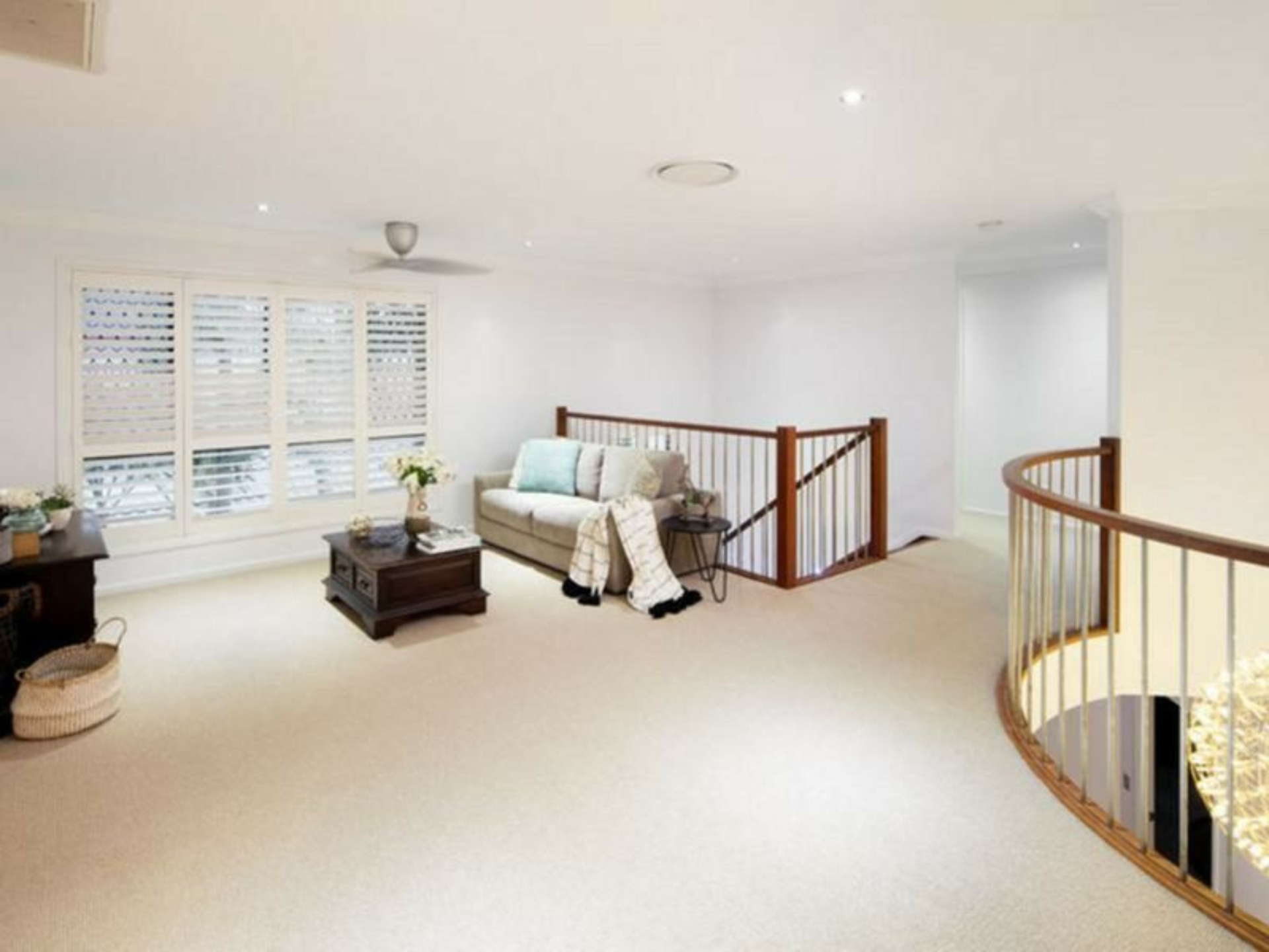 16 Marram Court, RABY BAY