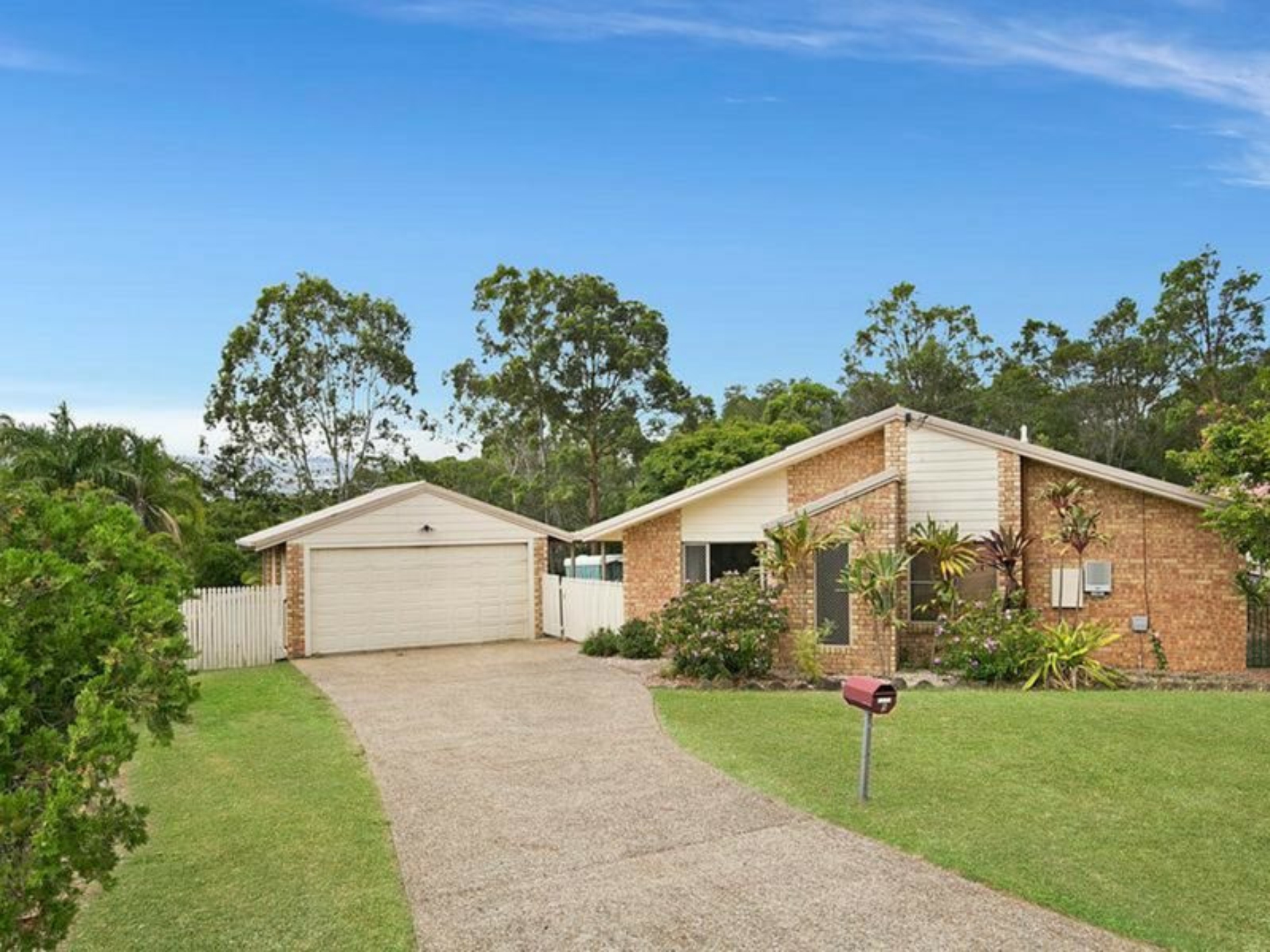 5 Pengana Court Alexandra Hills QLD - Property Details - LJ Hooker