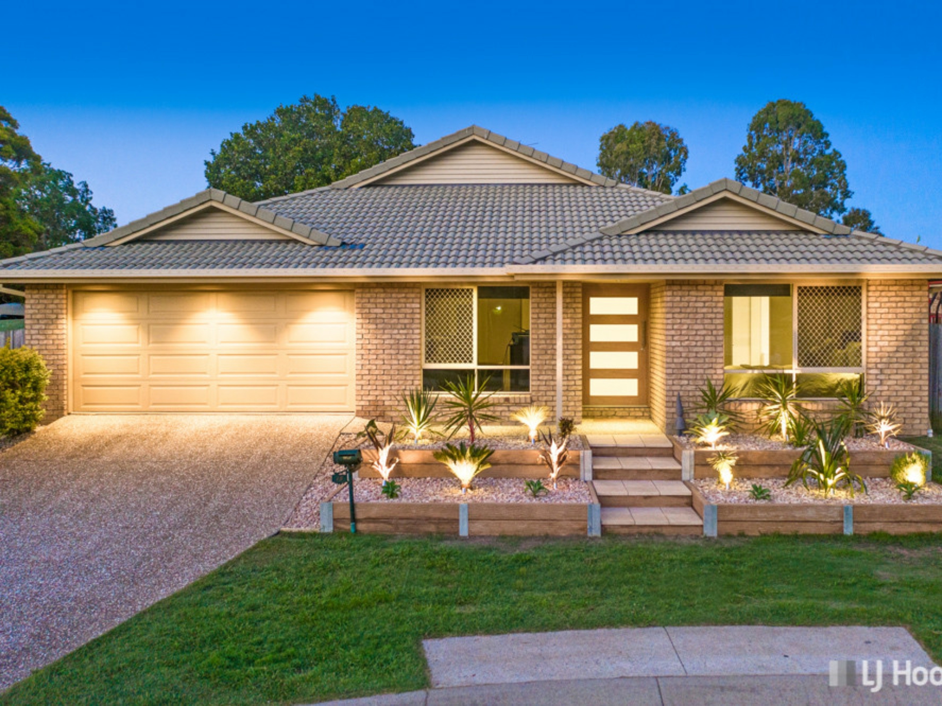 15 Elaine Place, Birkdale