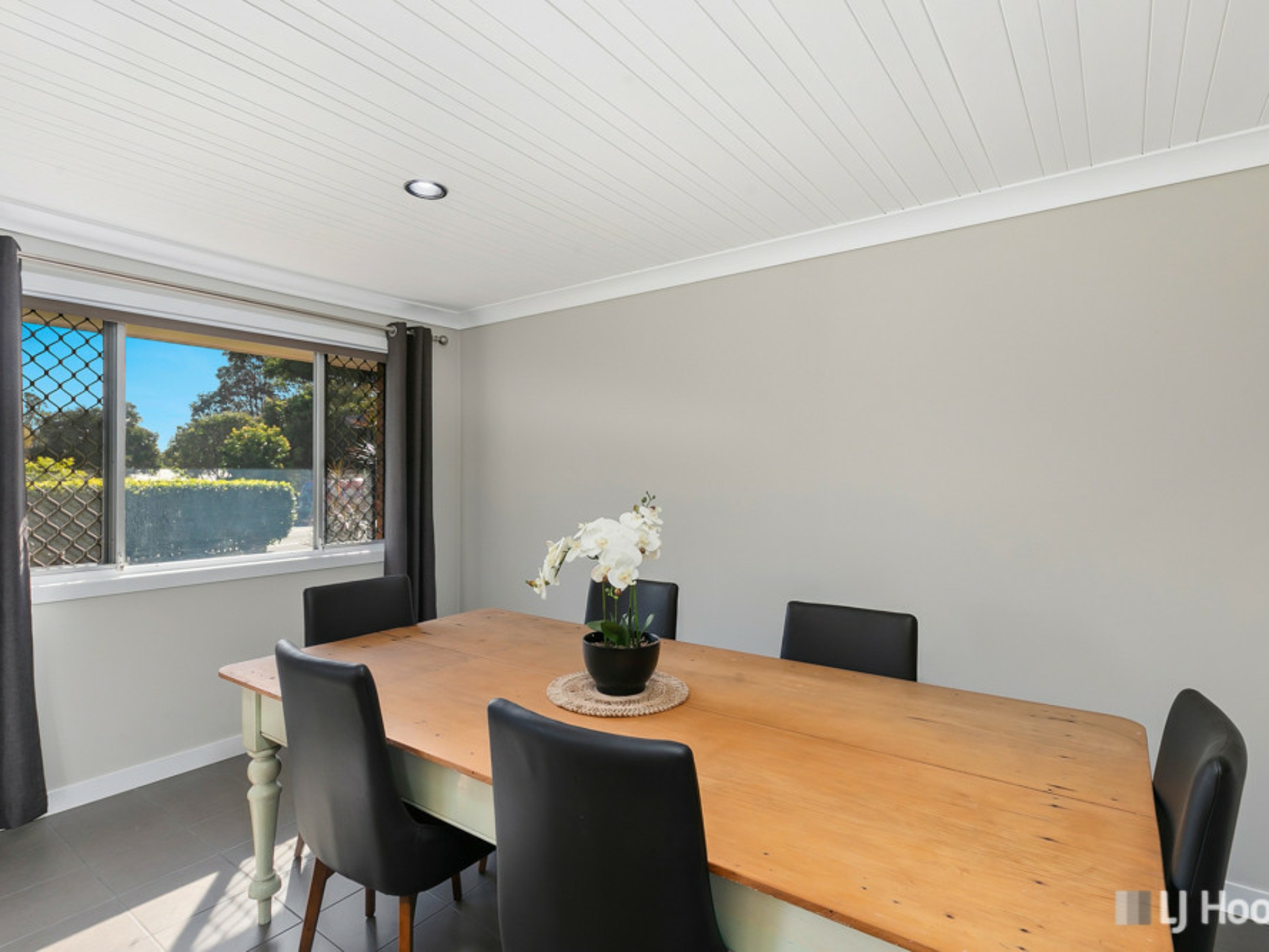 21 Barron Road, BIRKDALE