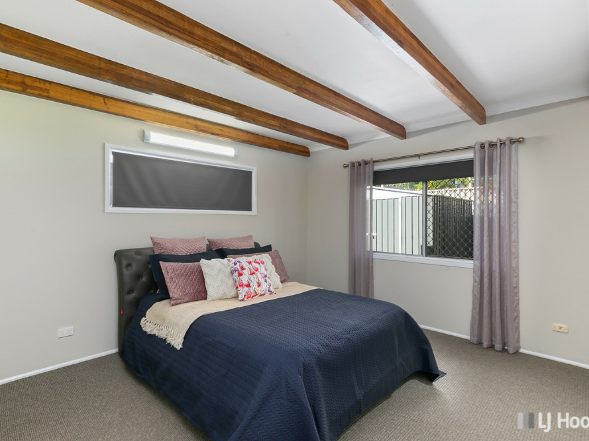 21 Barron Road, BIRKDALE