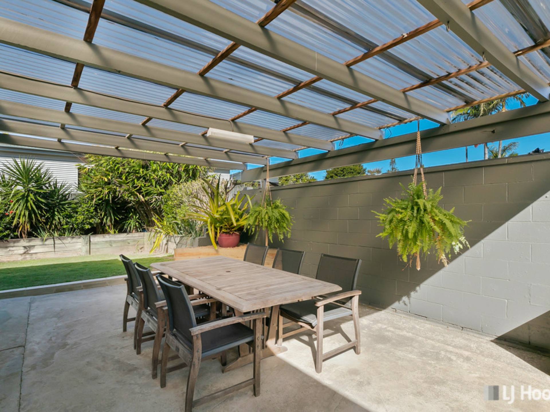 21 Barron Road, BIRKDALE