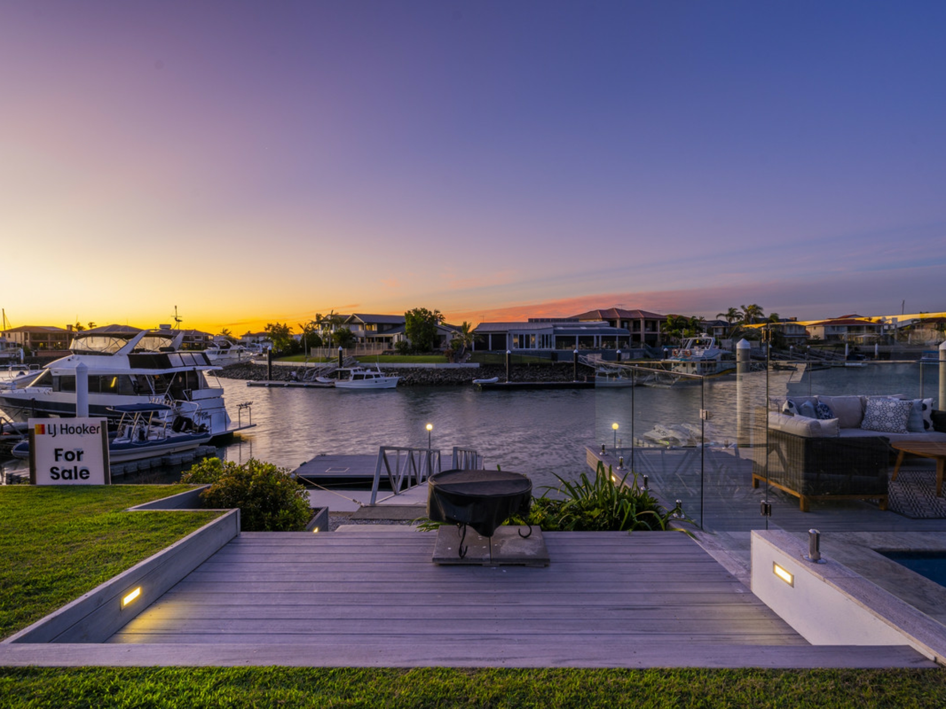 14 Kinsail Court, RABY BAY