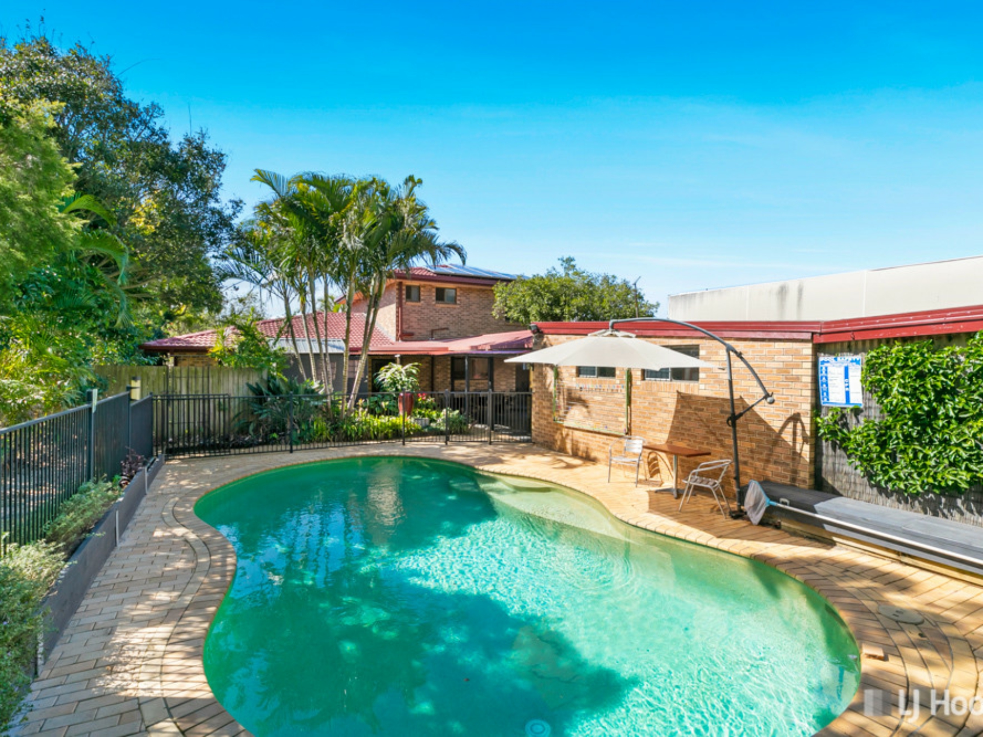 10 Victor Street, BIRKDALE