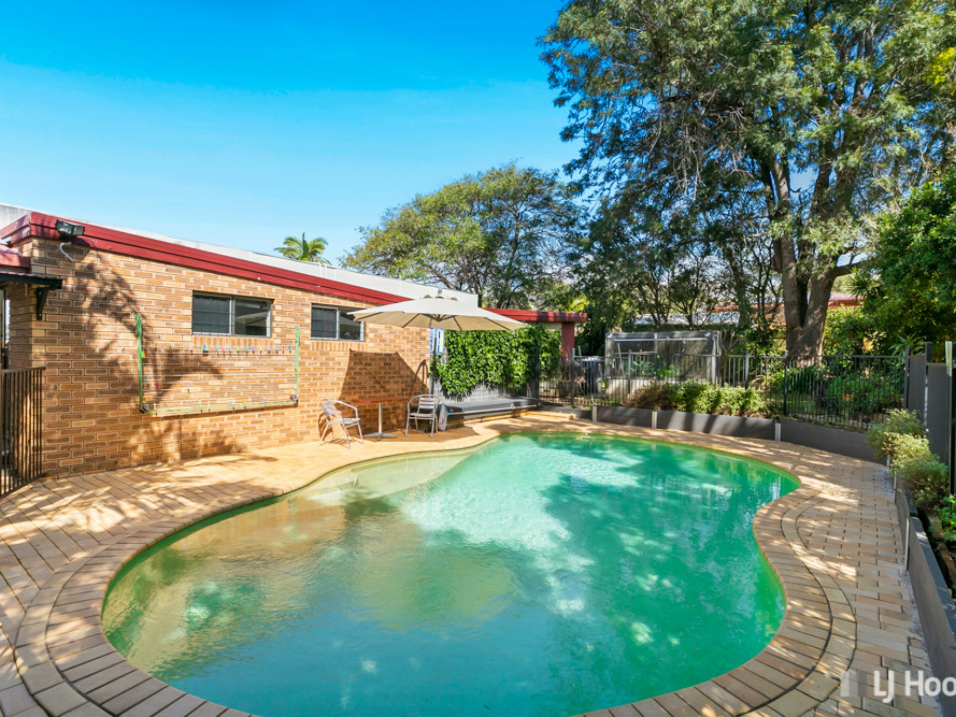 10 Victor Street, BIRKDALE