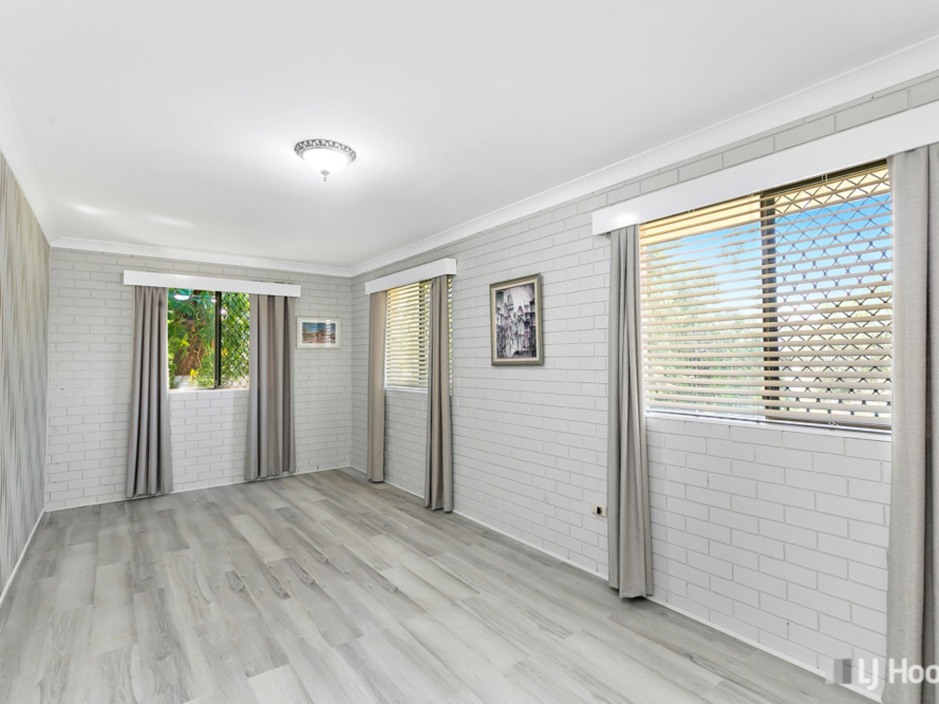 10 Victor Street, BIRKDALE