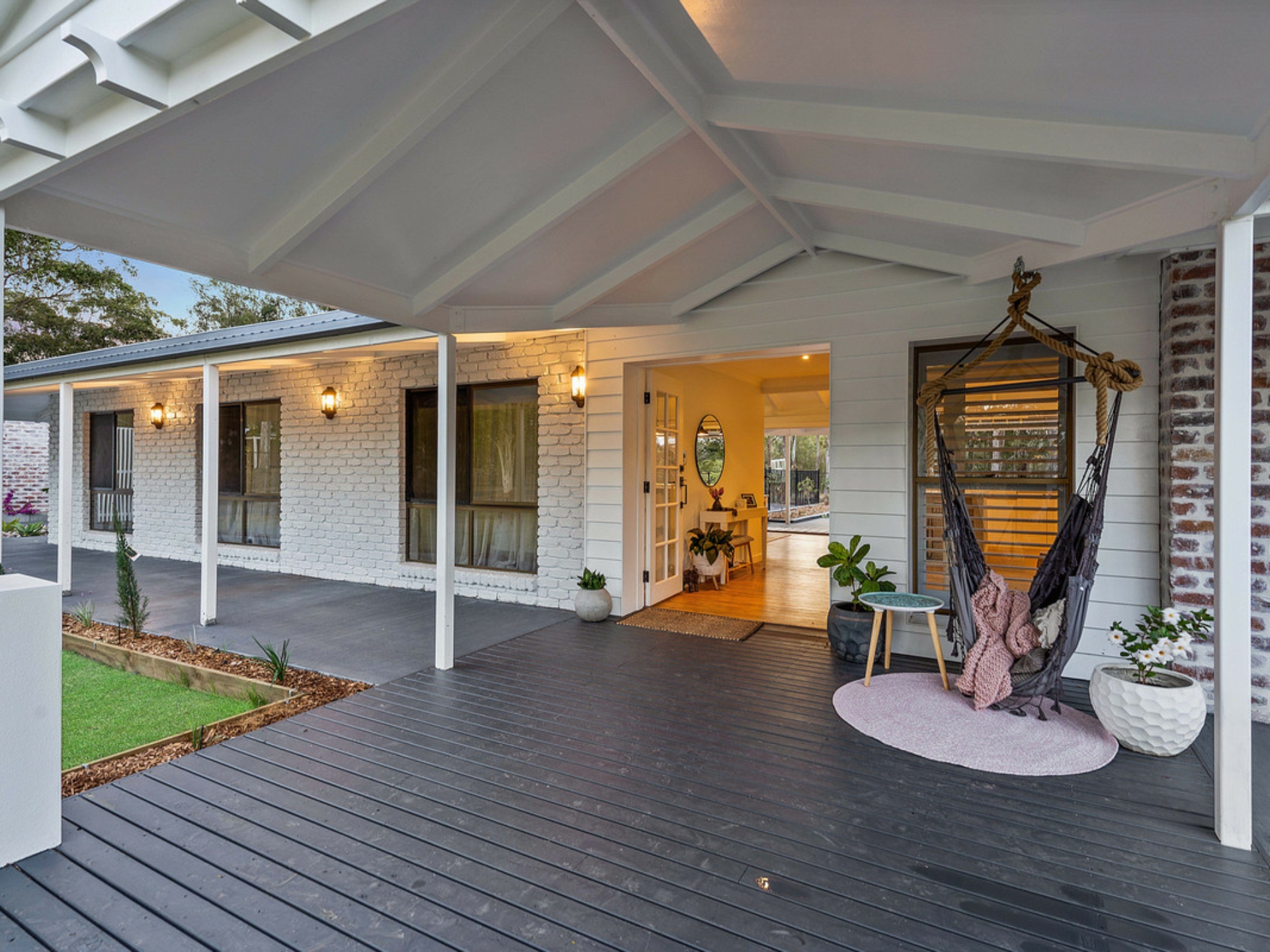 2 Whitehall Avenue, BIRKDALE