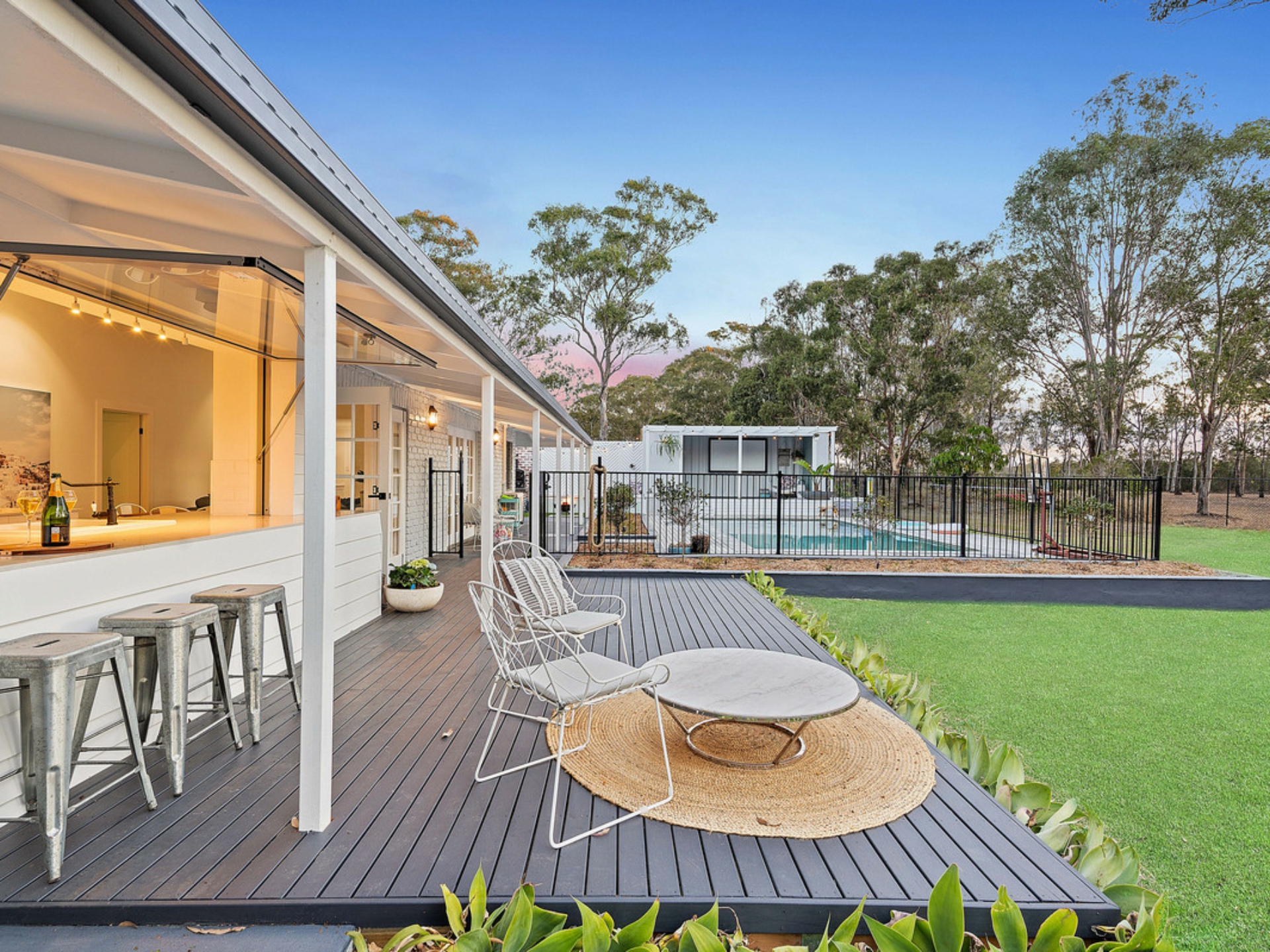 2 Whitehall Avenue, BIRKDALE