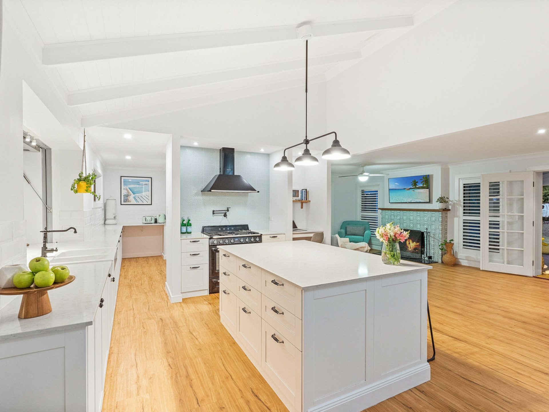 2 Whitehall Avenue, BIRKDALE