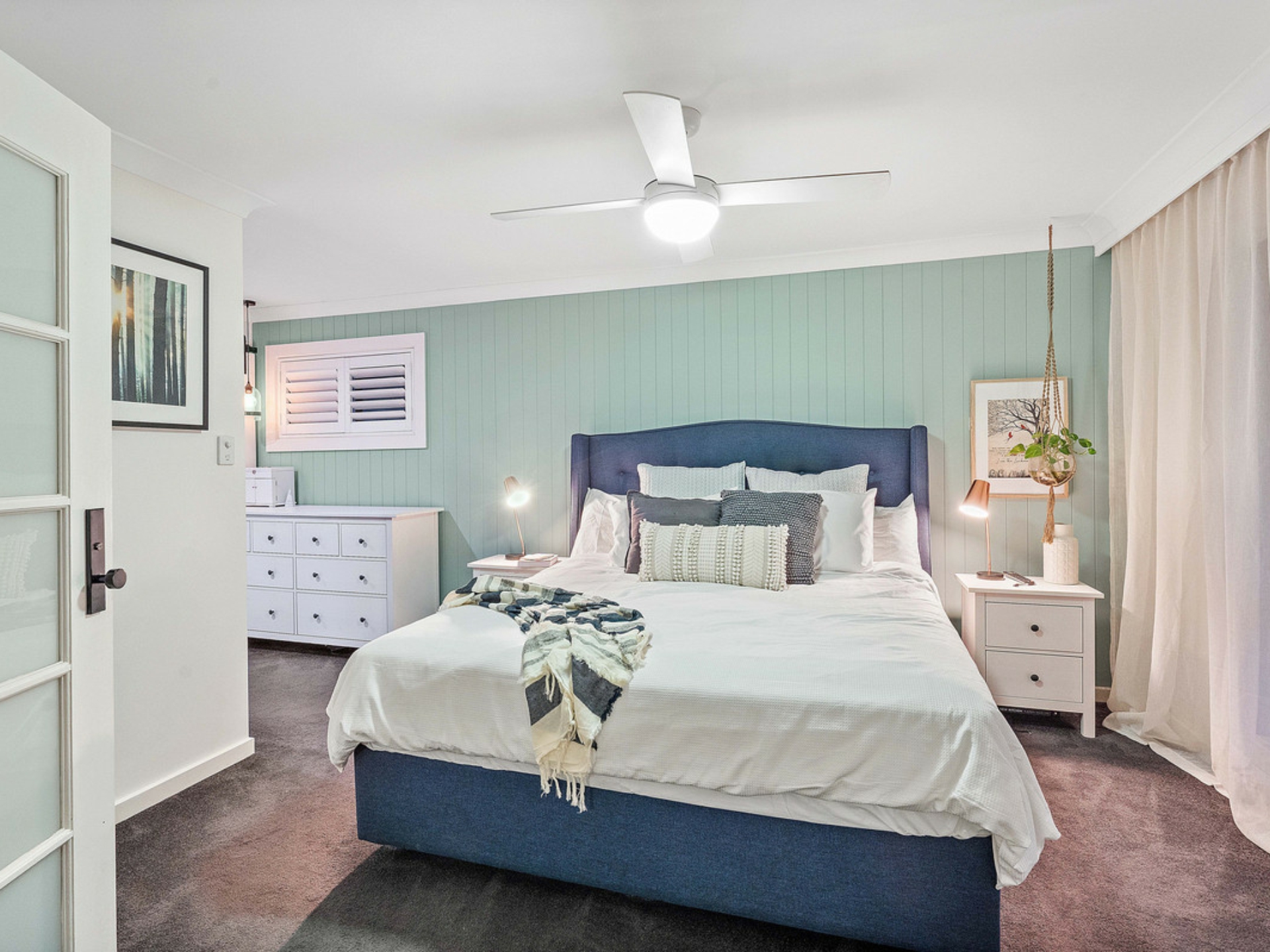 2 Whitehall Avenue, BIRKDALE