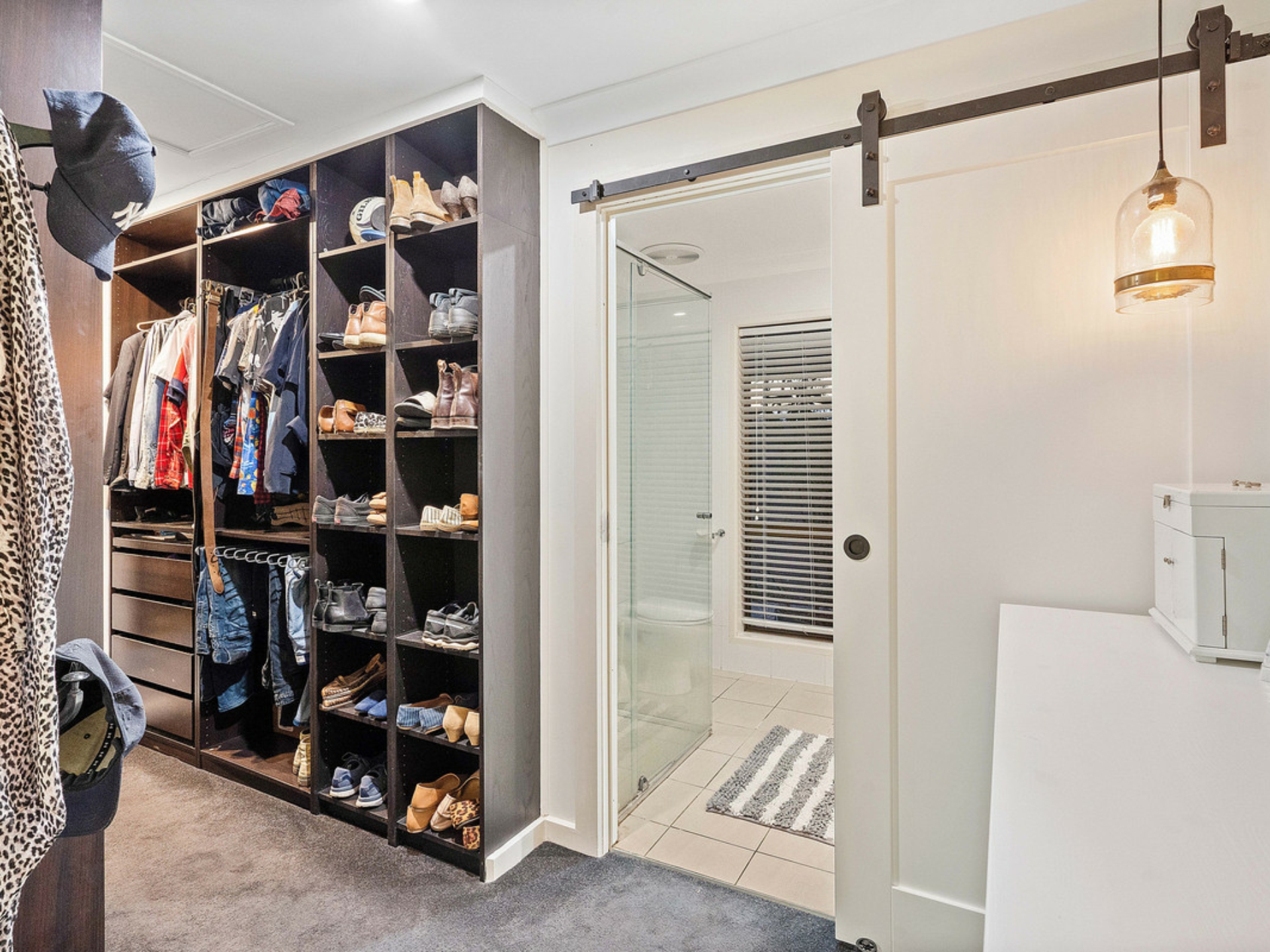 2 Whitehall Avenue, BIRKDALE
