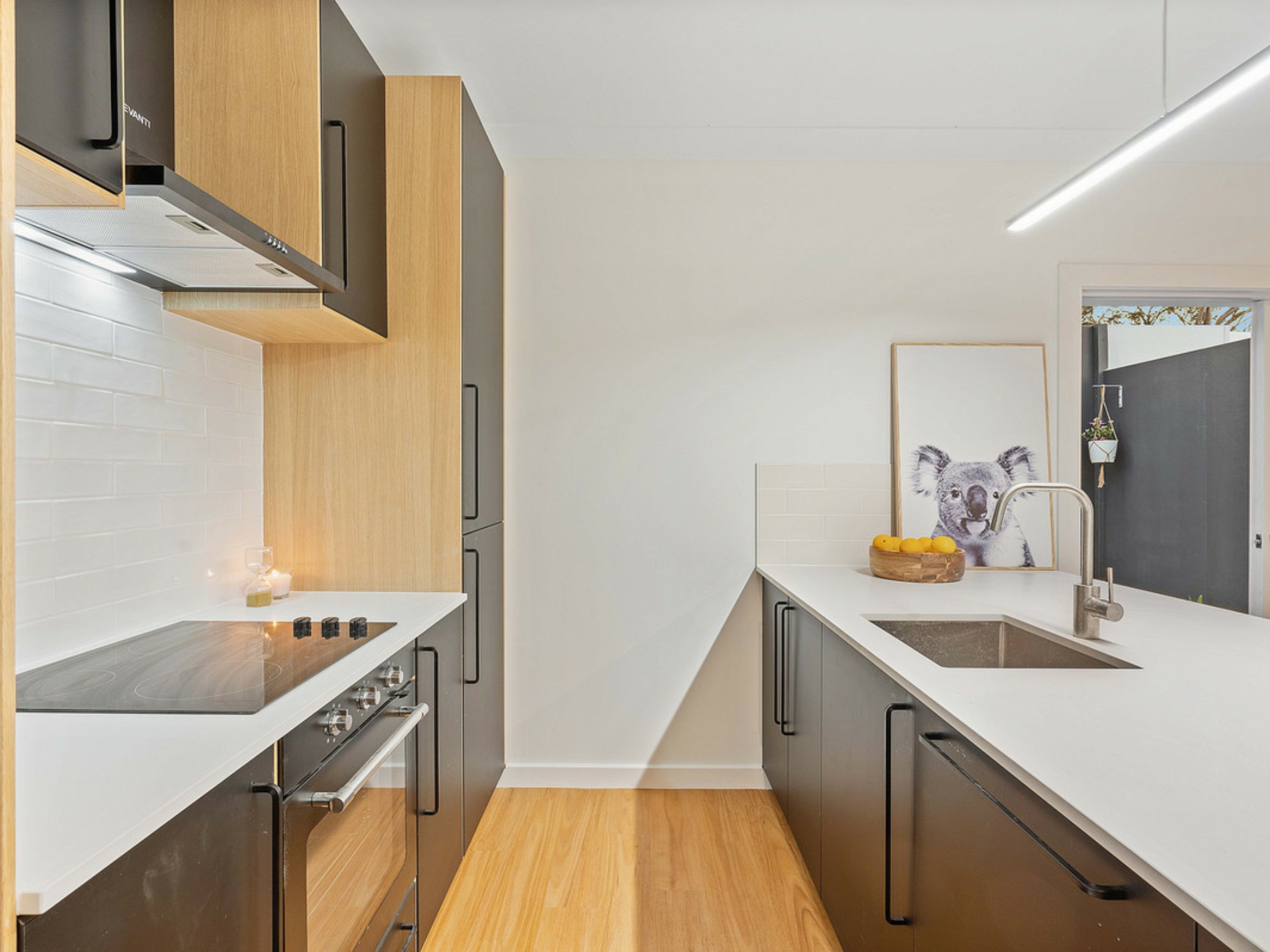 2 Whitehall Avenue, BIRKDALE