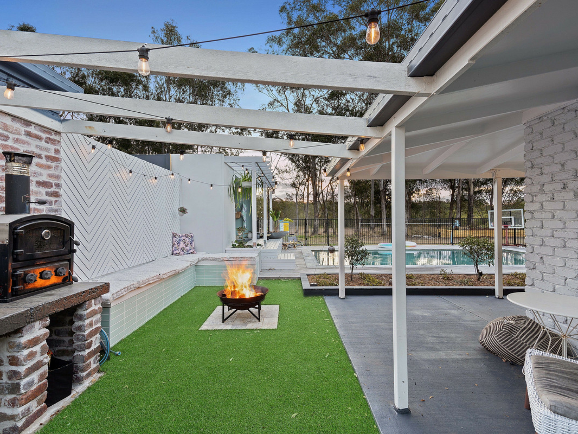 2 Whitehall Avenue, BIRKDALE