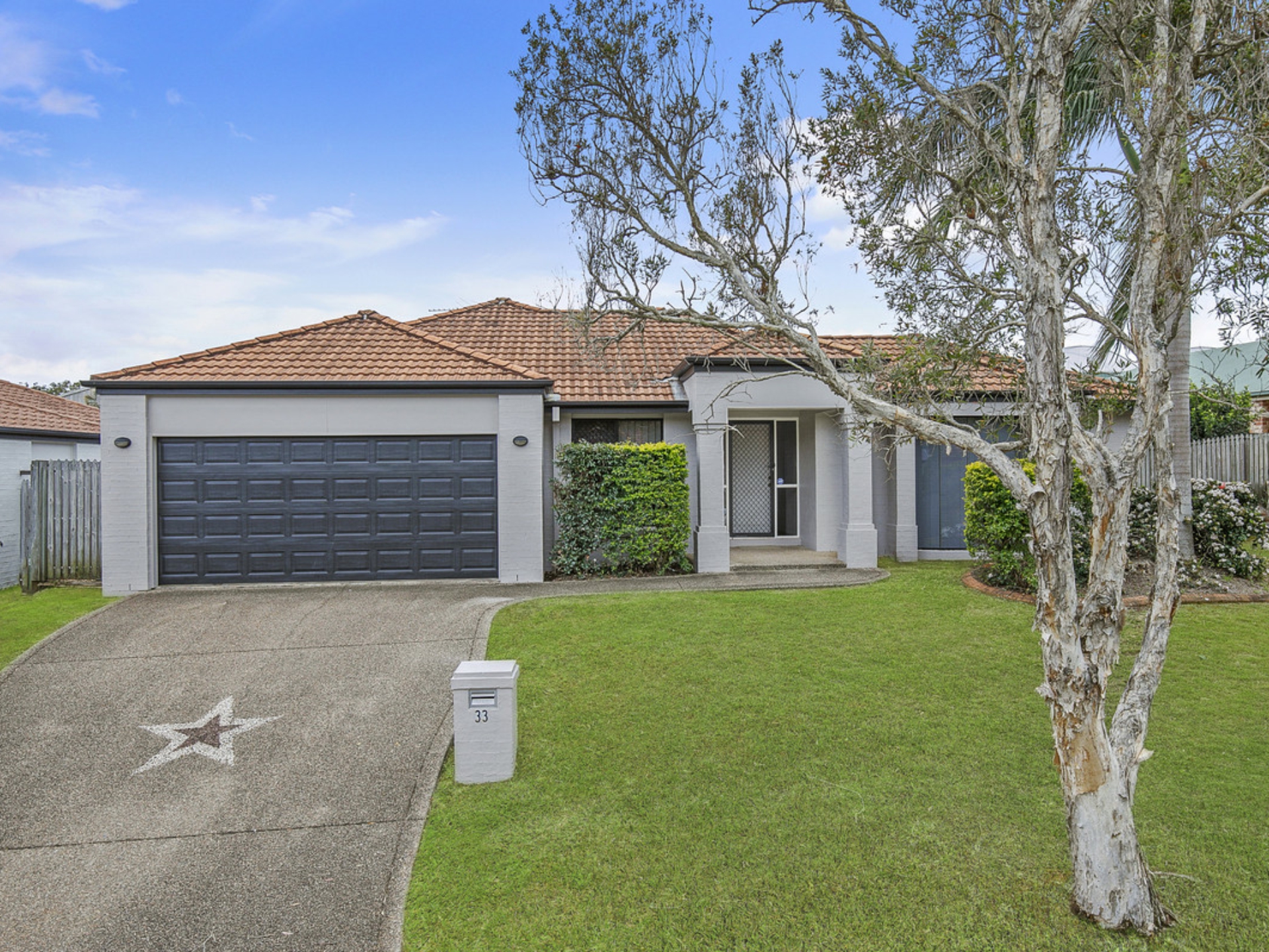 33 Grevillea Street Ormiston QLD