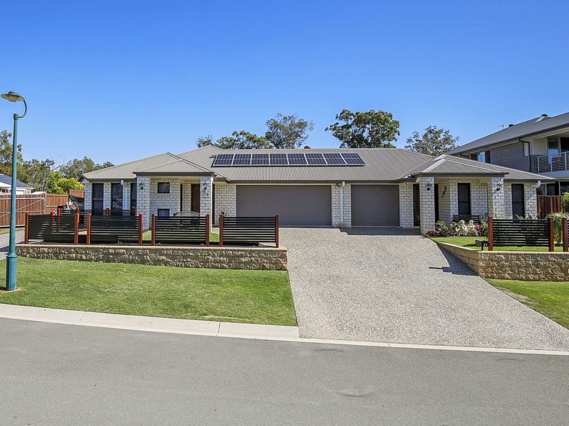 27 Vanstone Way Redland Bay QLD